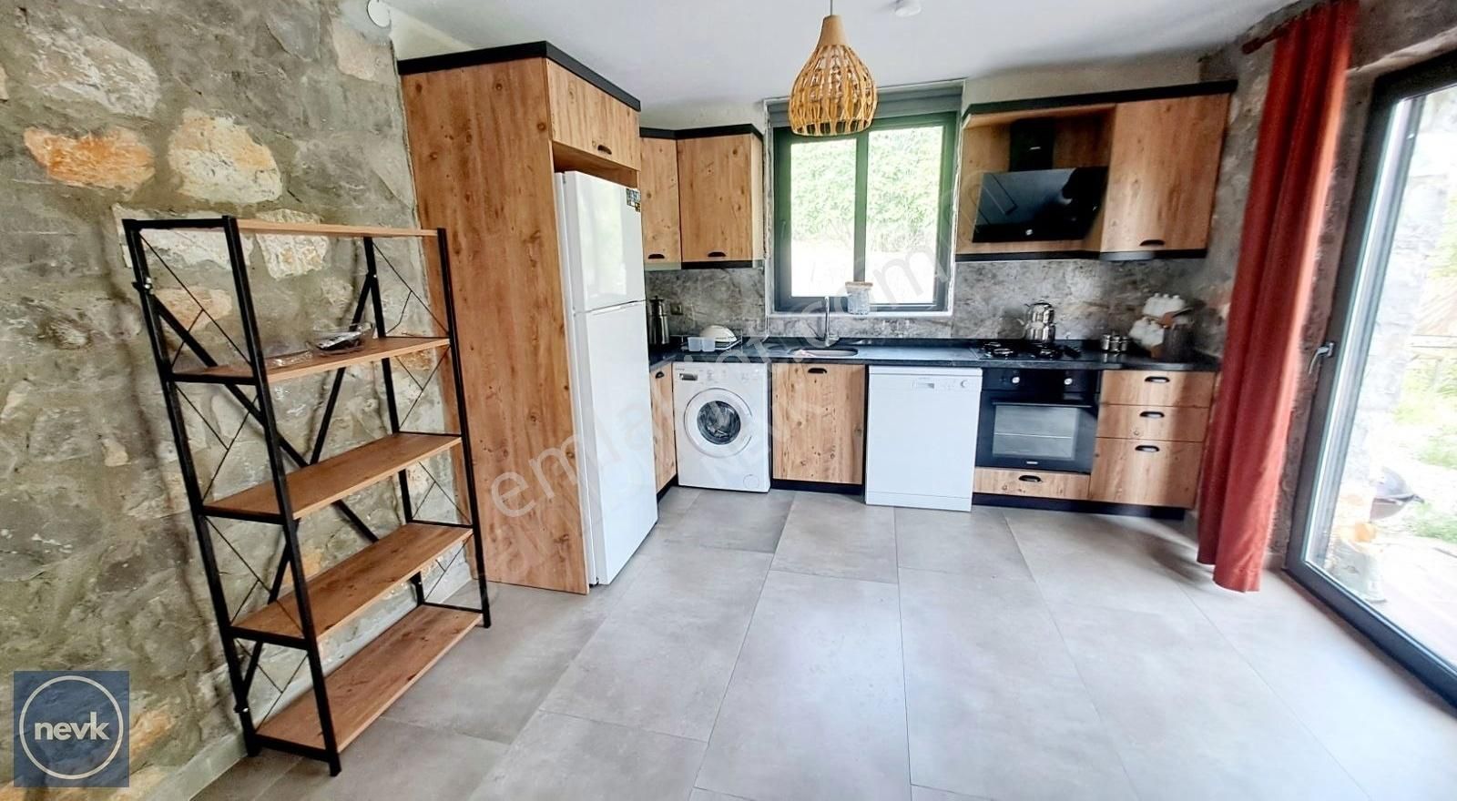 Nevk Yatırımdan Üzümlü'de Doğa İle İçiçe Kiralık Villa - Görsel 10