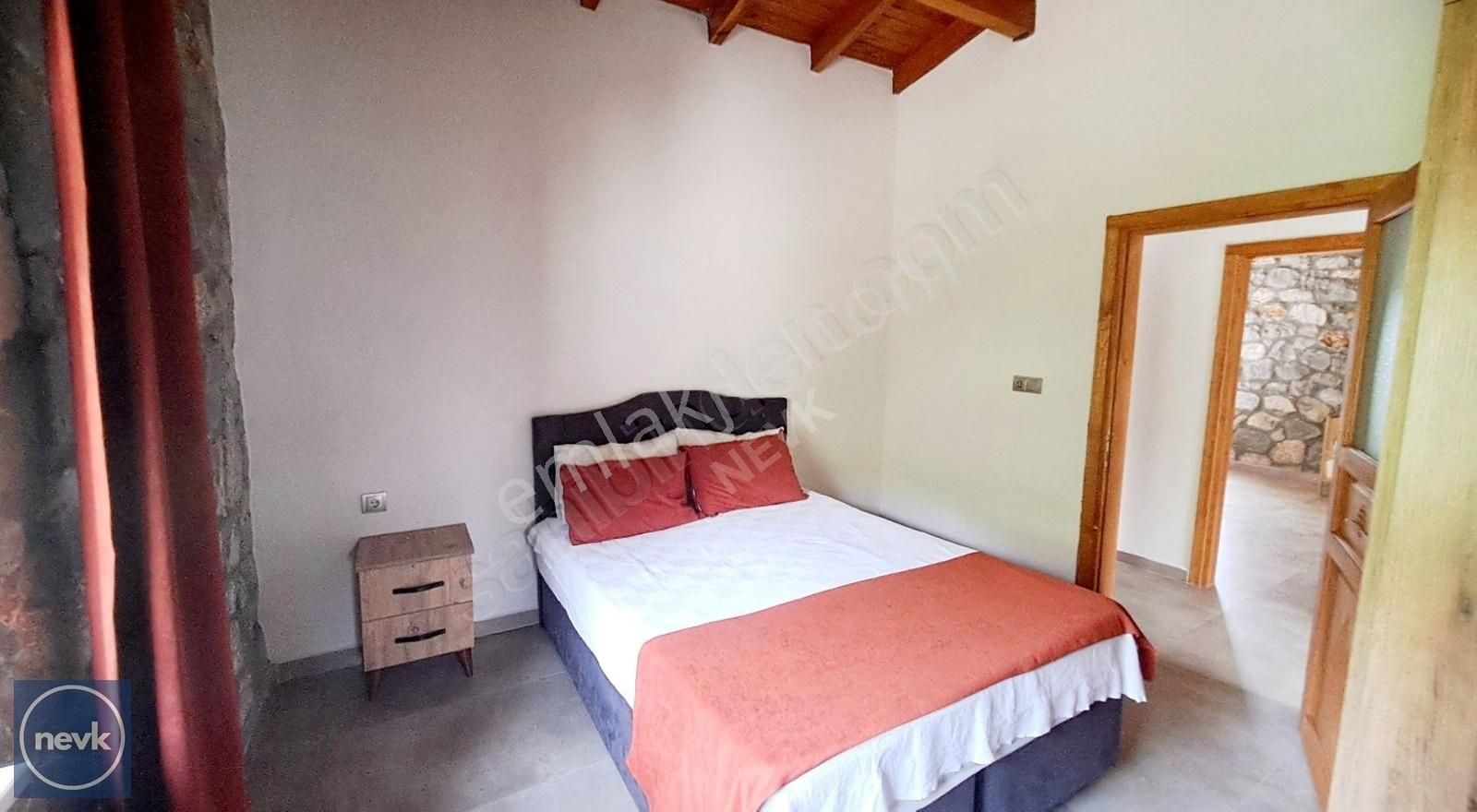 Nevk Yatırımdan Üzümlü'de Doğa İle İçiçe Kiralık Villa - Görsel 5