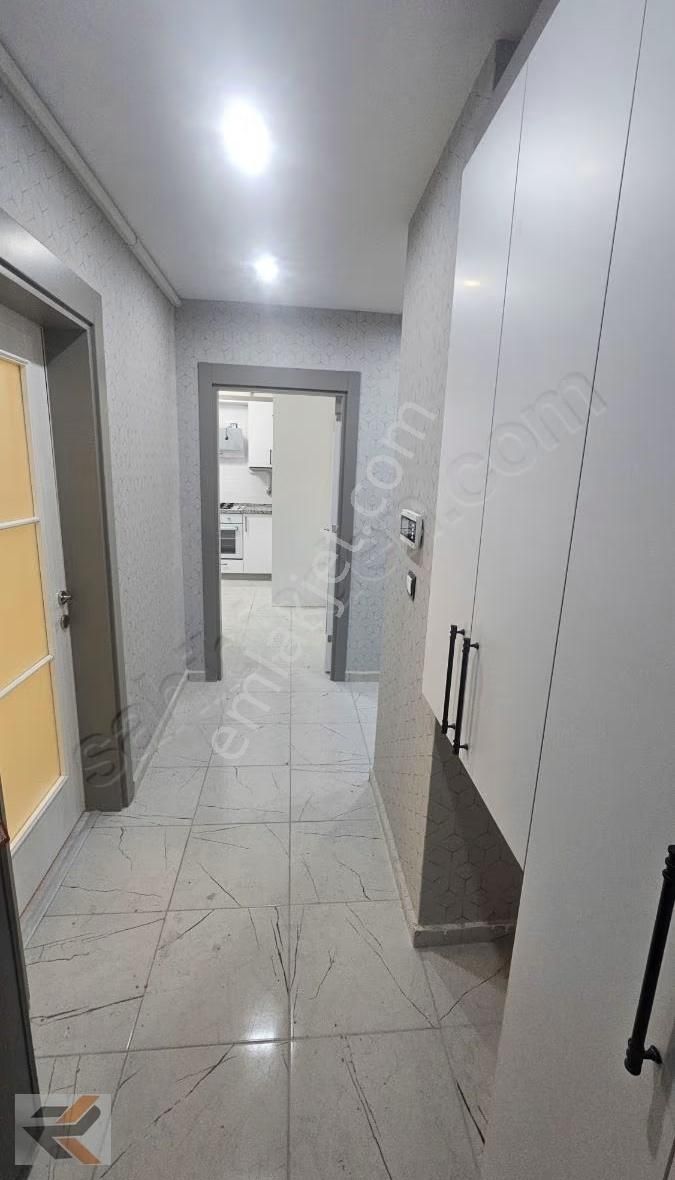 Orhangazıde Bulvar Üzeri Satlık Ful Yapılı 3+1 Kapalı Mutfak - Görsel 19