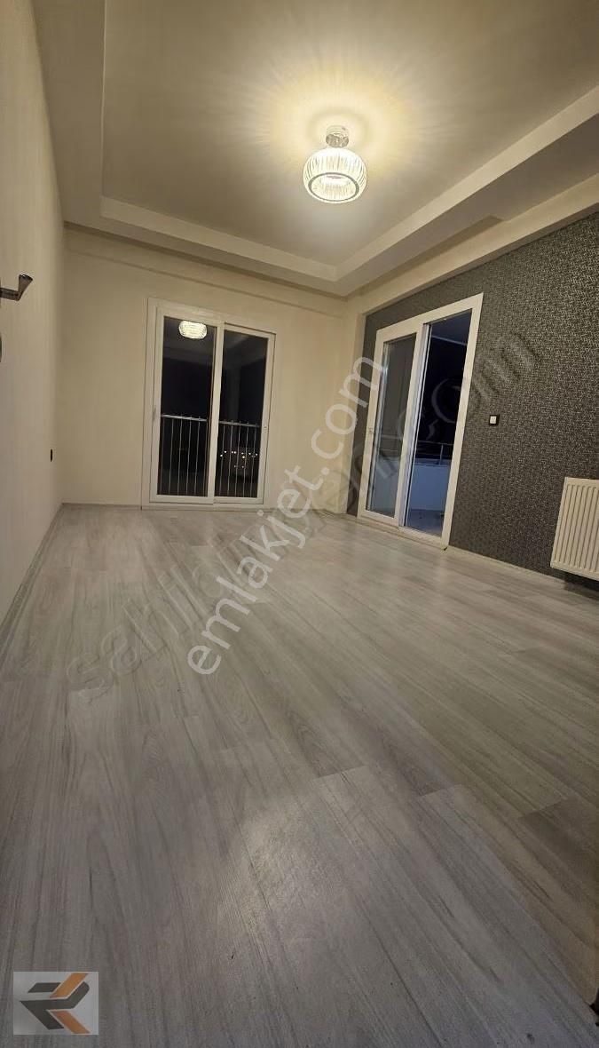 Orhangazıde Bulvar Üzeri Satlık Ful Yapılı 3+1 Kapalı Mutfak - Görsel 16