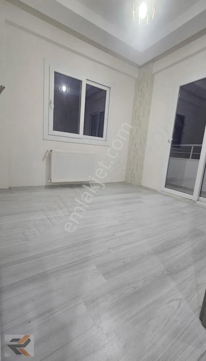 Orhangazıde Bulvar Üzeri Satlık Ful Yapılı 3+1 Kapalı Mutfak - Görsel 17