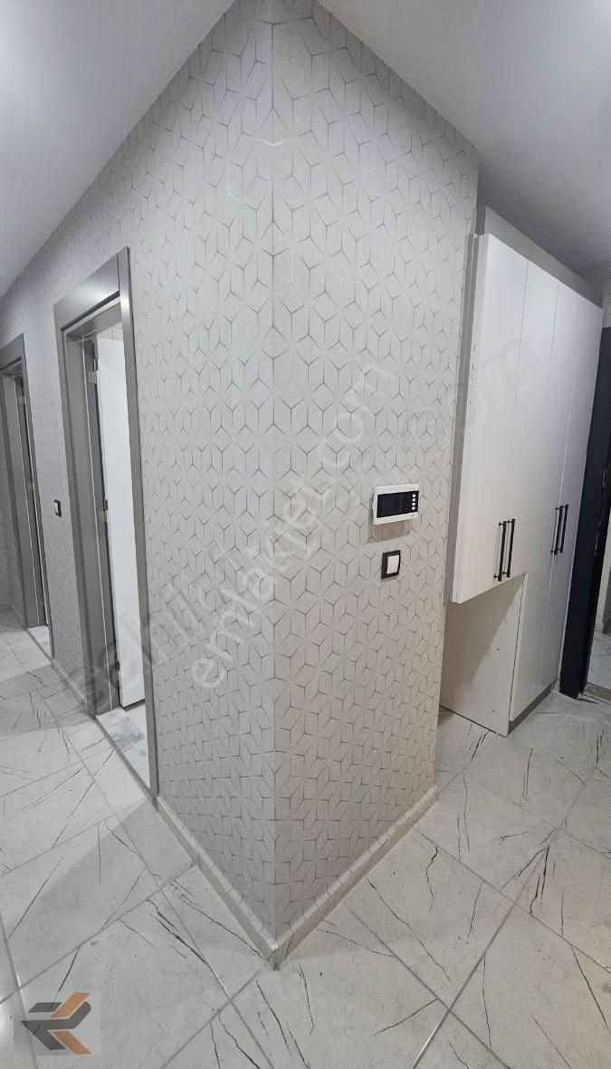 Orhangazıde Bulvar Üzeri Satlık Ful Yapılı 3+1 Kapalı Mutfak - Görsel 6