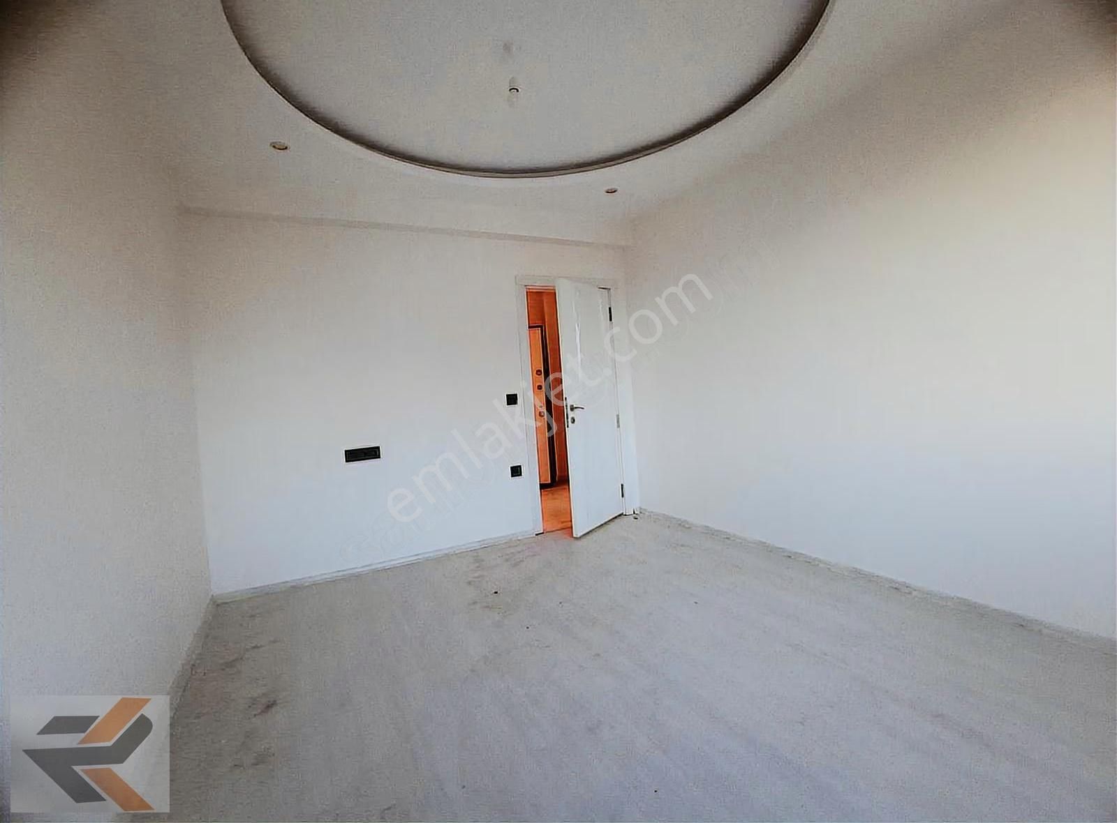 Kozan Yoluna Sıfır Geniş Oturumlu 3+1 Daire - Görsel 3