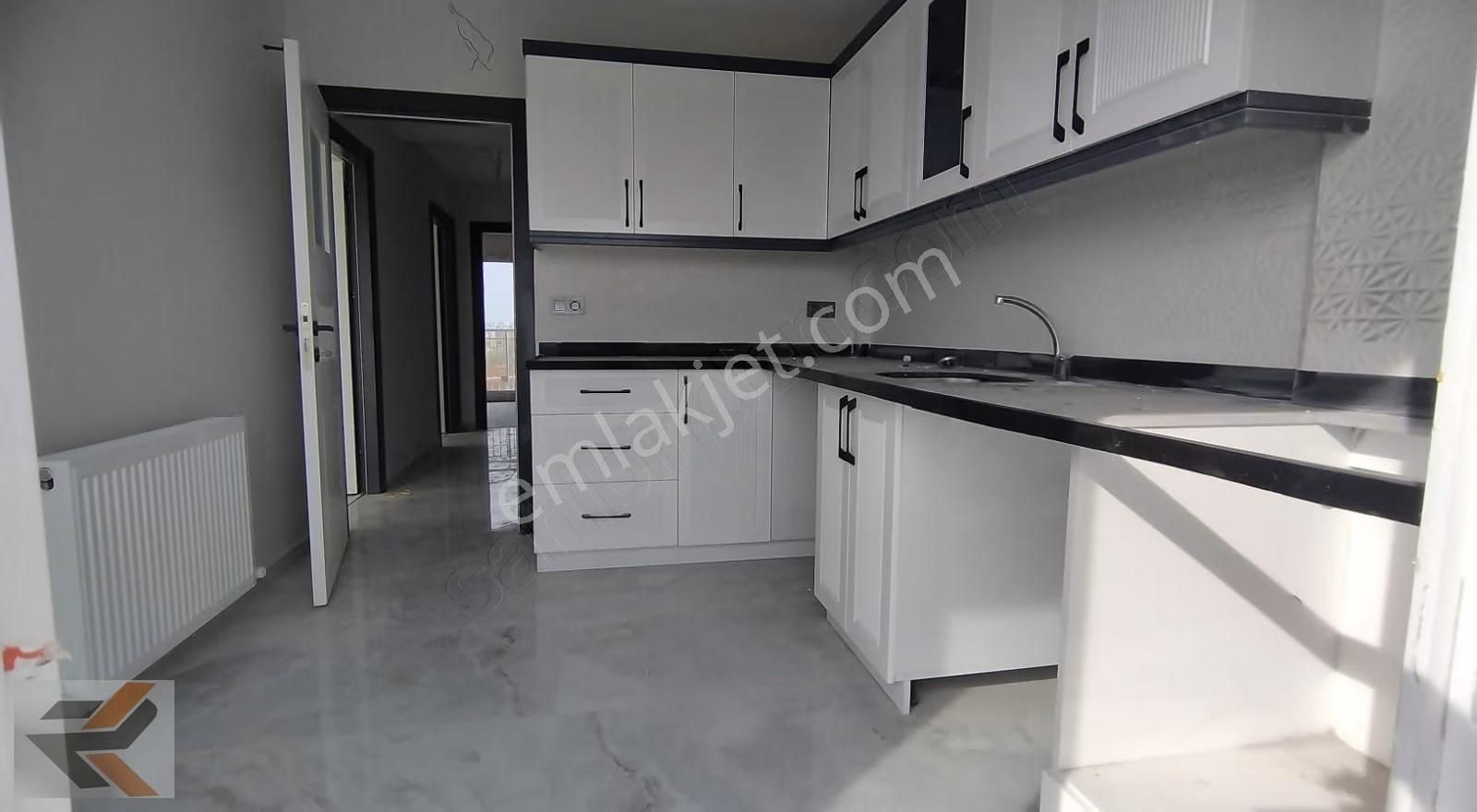 Ahmet Zembilci Bulvar Üzeri Düşük Katli 2+1 - Görsel 14