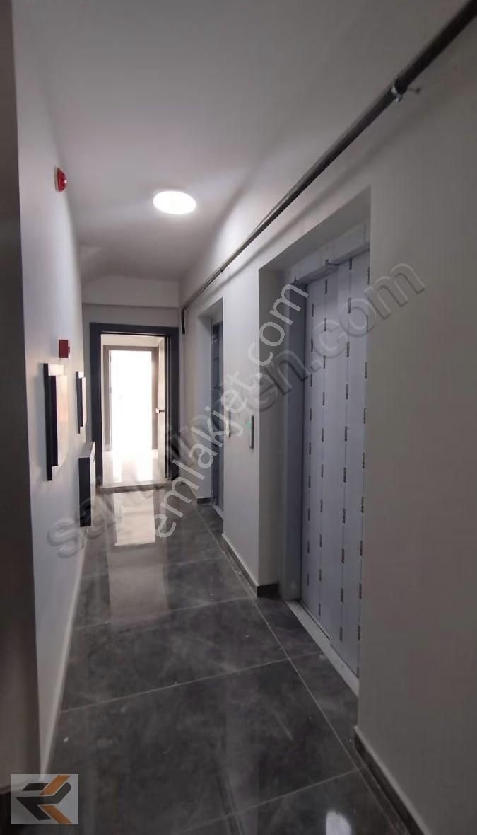 Ahmet Zembilci Bulvar Üzeri Düşük Katli 2+1 - Görsel 3