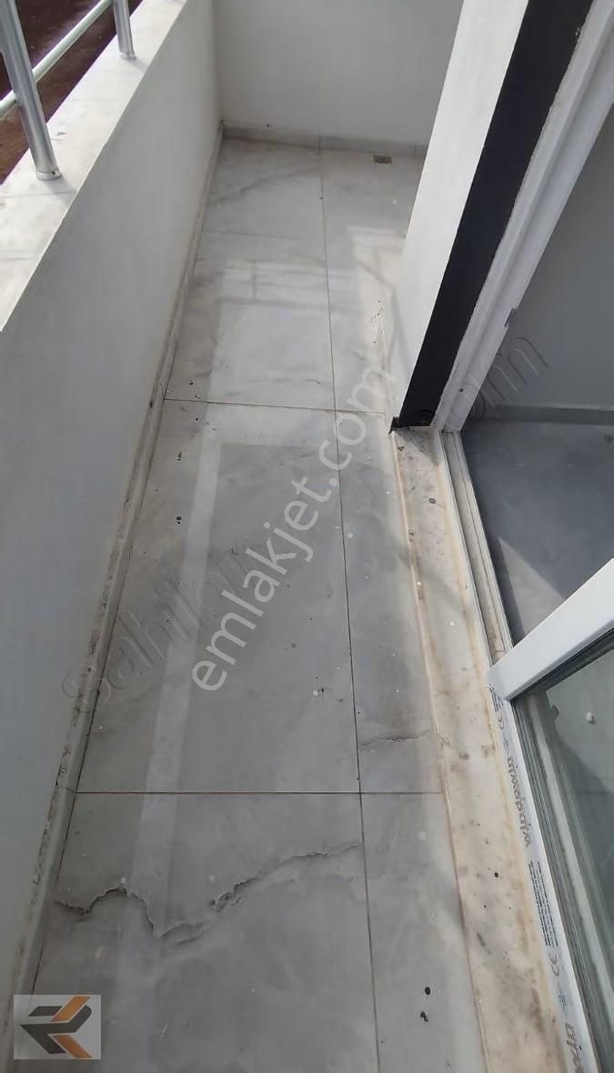 Ahmet Zembilci Bulvar Üzeri Düşük Katli 2+1 - Görsel 12