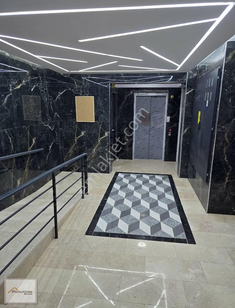 Şarhöyük Mahallesinde 3+1 Sıfır İskanlı Ebeveyn Banyolu Daire - Görsel 2