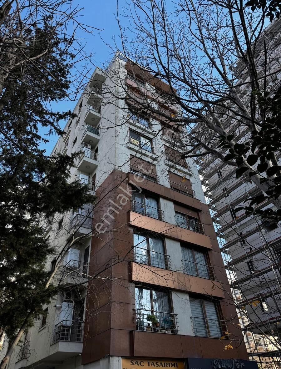 Erenköy Etemefendi'de 13 Yıllık 95m2 2+1 Balkonlu Satılık Boş - Görsel 6