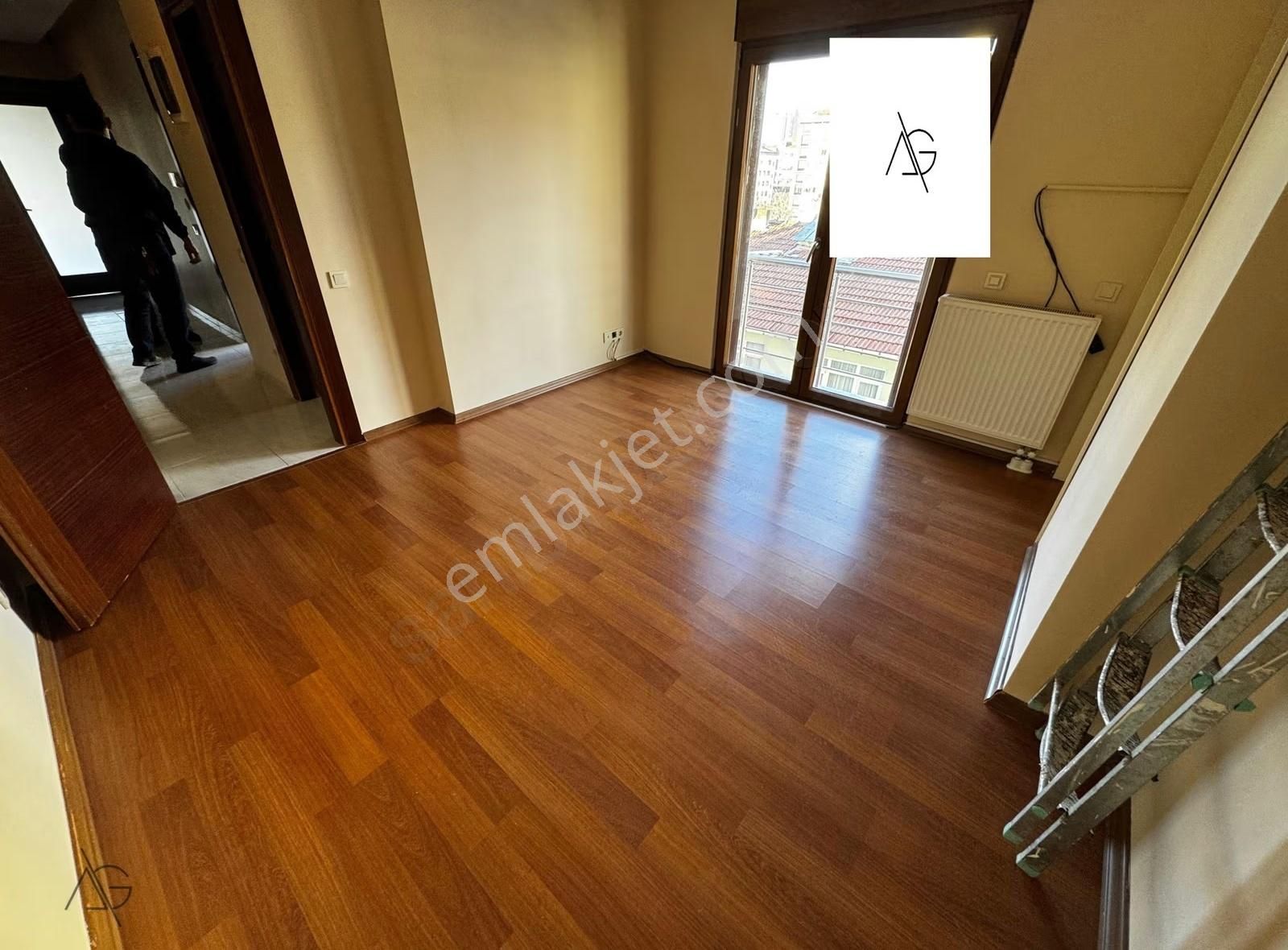 Erenköy Etemefendi'de 13 Yıllık 95m2 2+1 Balkonlu Satılık Boş - Görsel 18