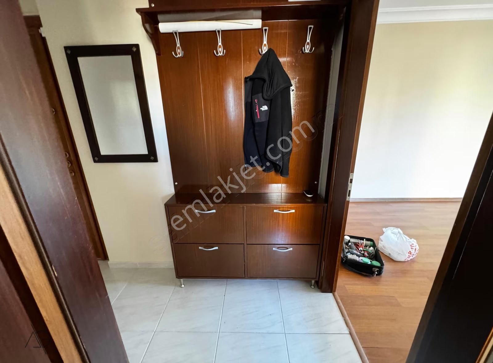 Erenköy Etemefendi'de 13 Yıllık 95m2 2+1 Balkonlu Satılık Boş - Görsel 13