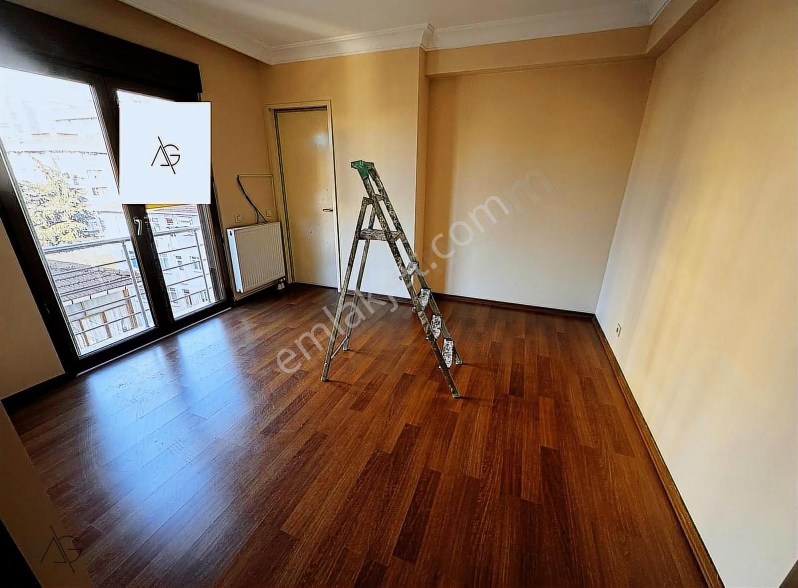 Erenköy Etemefendi'de 13 Yıllık 95m2 2+1 Balkonlu Satılık Boş - Görsel 17