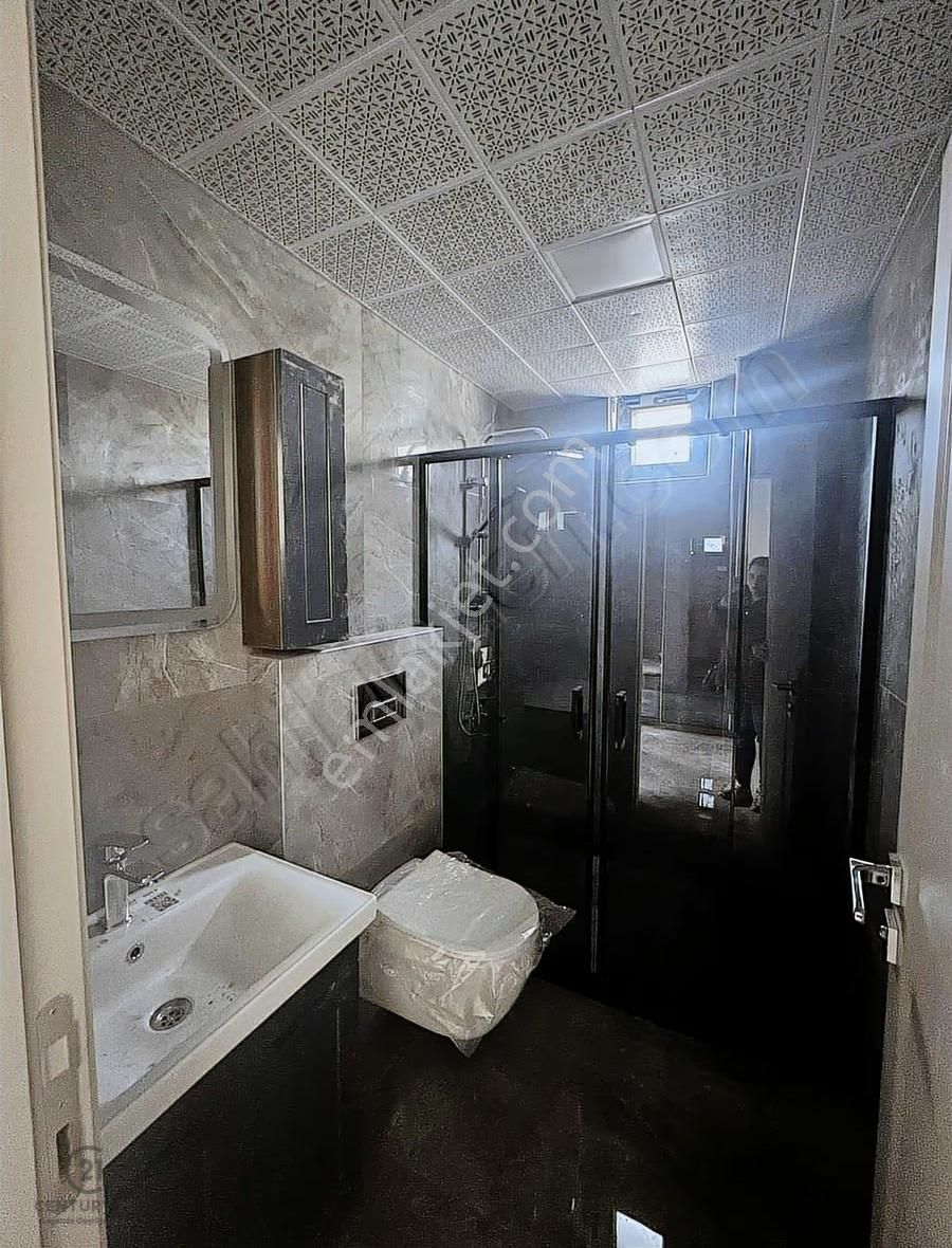 Bahçelievler'de Göl Manzaralı Sıfır 2+1 Satılık Daire - Görsel 4