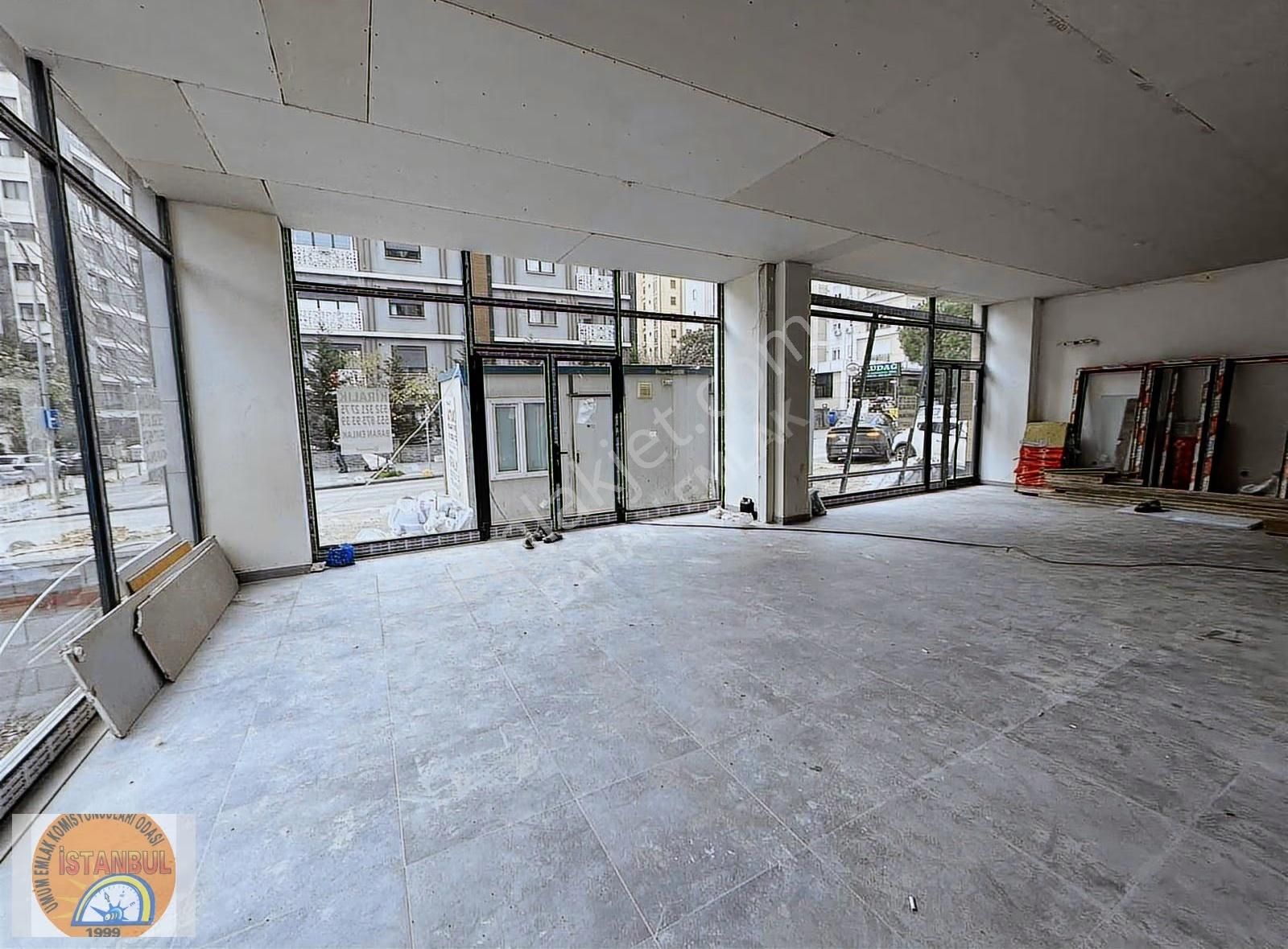 Erenköyde Yeni Binada Kurumsala Kiralık Köşebaşı Dükkan - Görsel 3