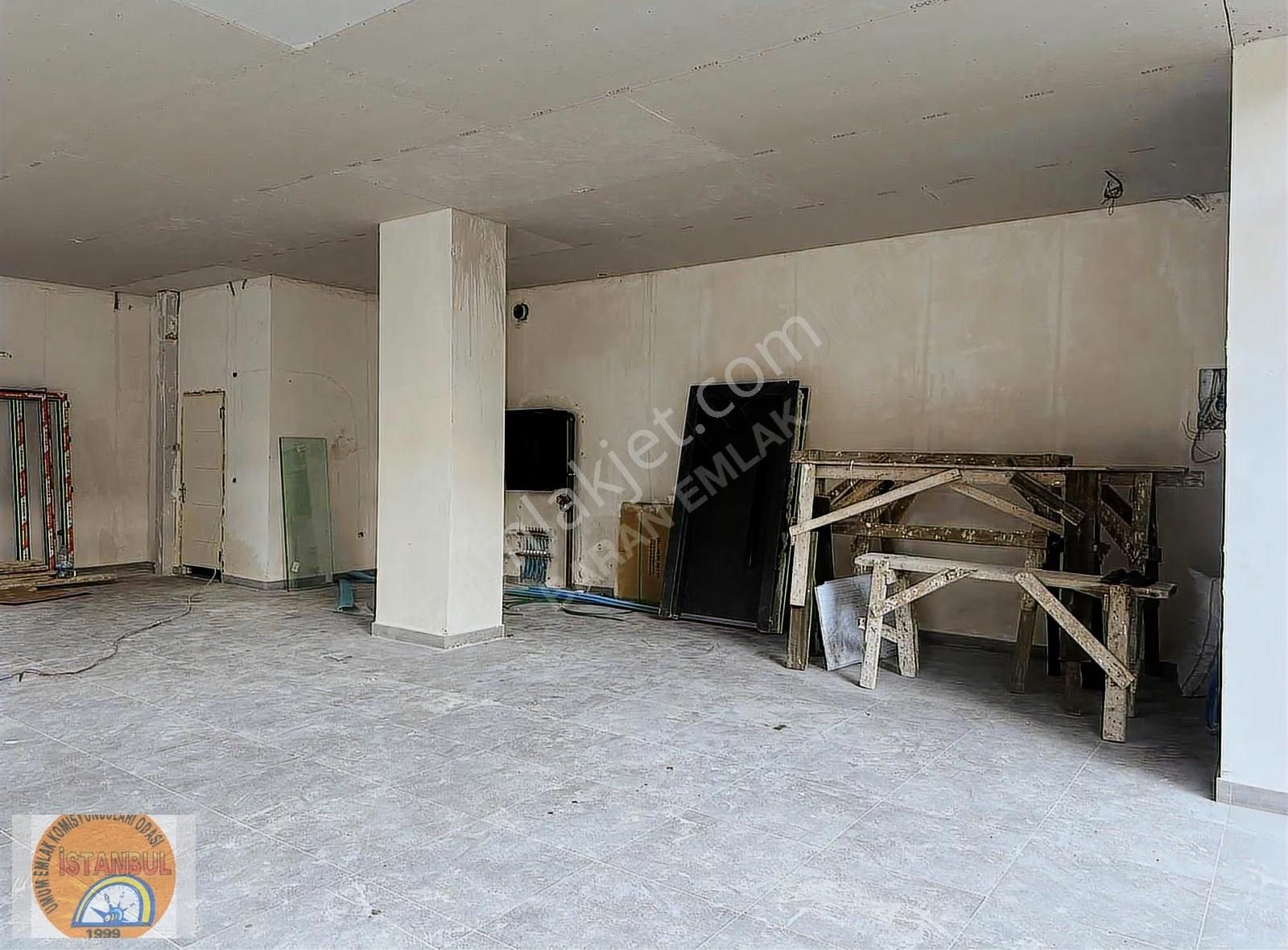 Erenköyde Yeni Binada Kurumsala Kiralık Köşebaşı Dükkan - Görsel 11