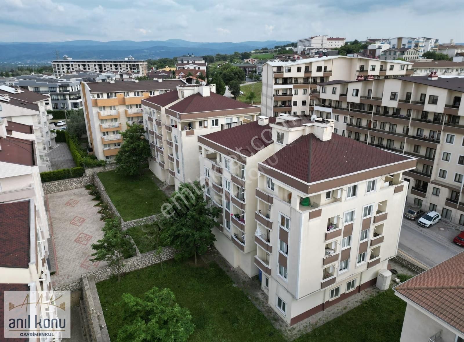 Anıl Konu'dan 1+1 Ayrı Mutfak Mülkiyetli Satılık Merkezde Daire