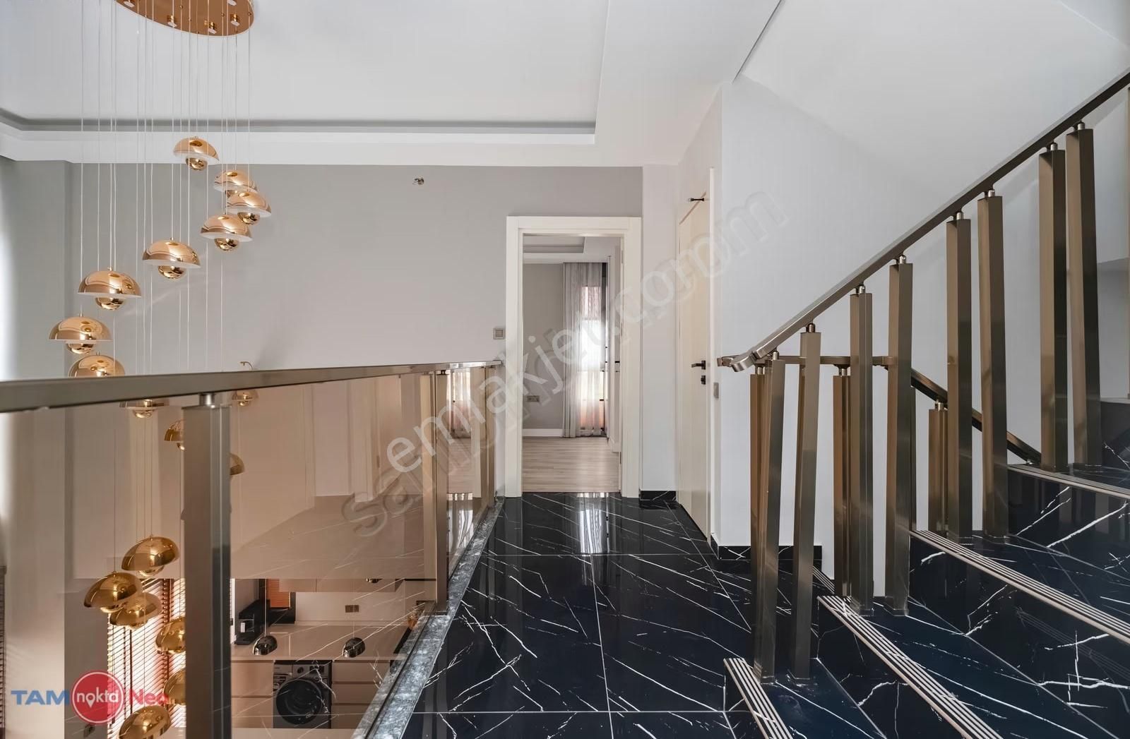 Antalya Kadriye'de Eşyalı Özel Havuzlu Lüks 3+1 Villa - Görsel 27