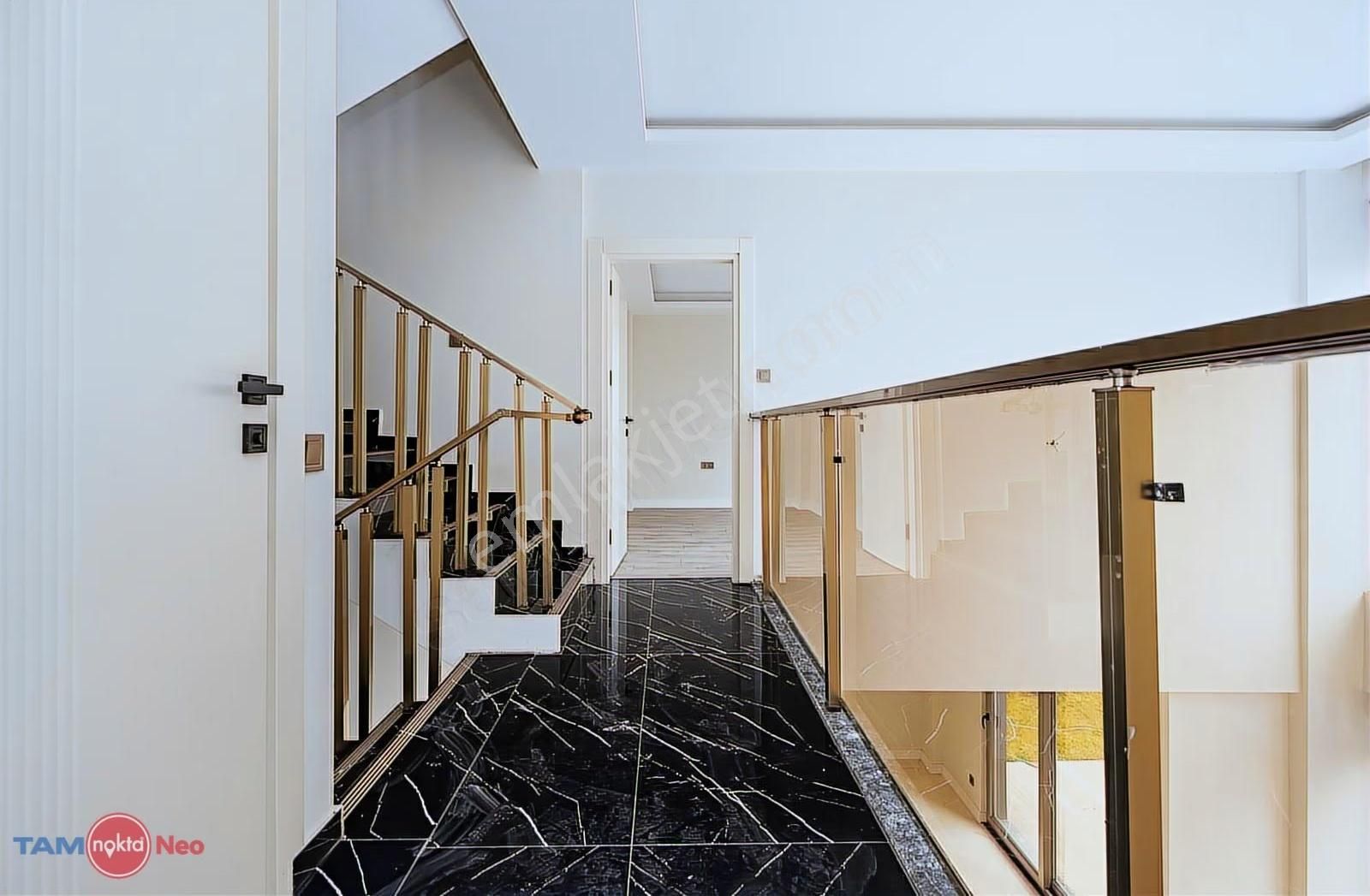 Antalya Kadriye'de Özel Havuzlu Lüks 3+1 Villa - Görsel 18