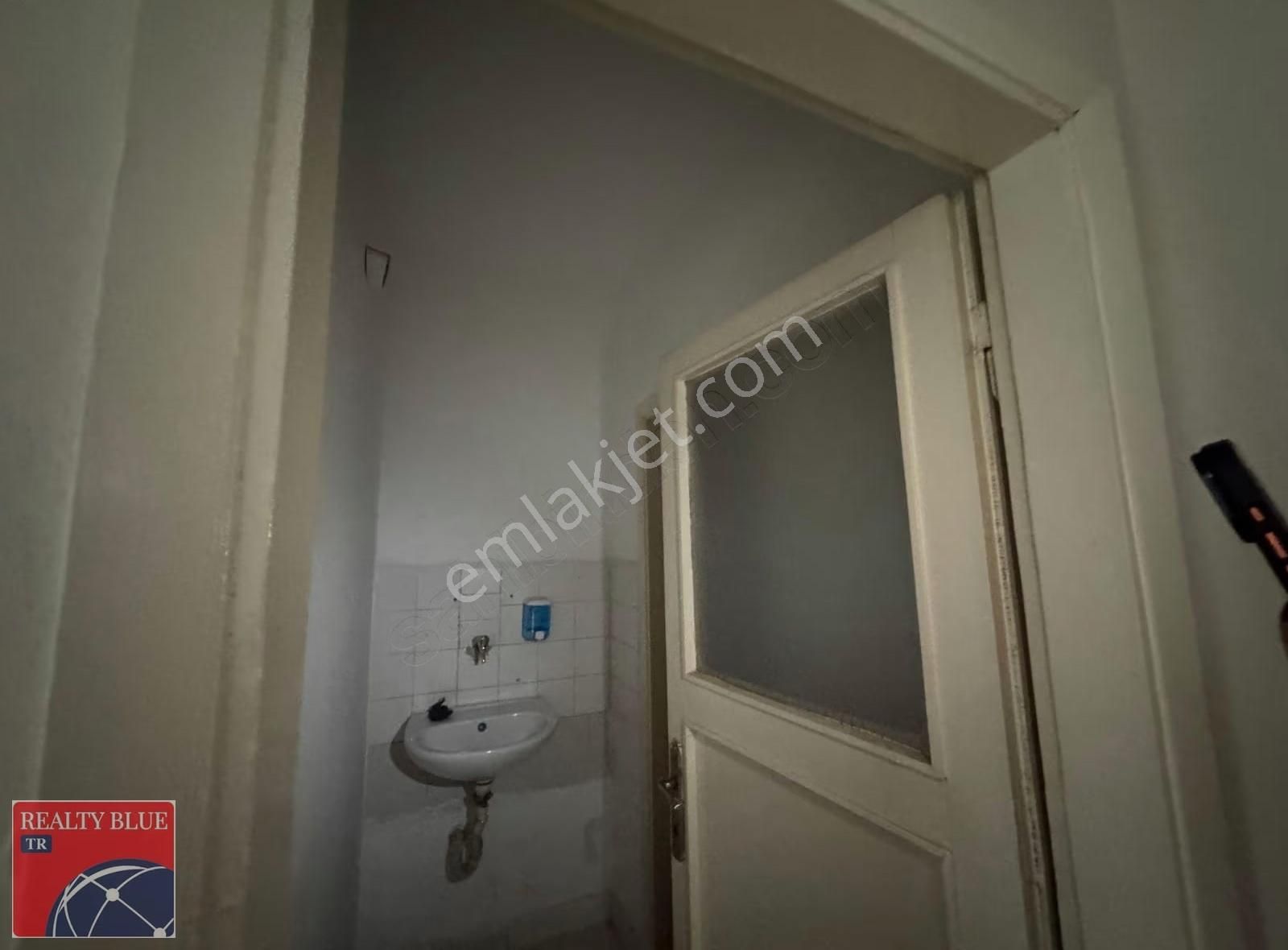 Sultanbeyli Merkez Fatih Bulvarı Üzerinde 2+1 Kiralık Geniş Ofis - Görsel 19