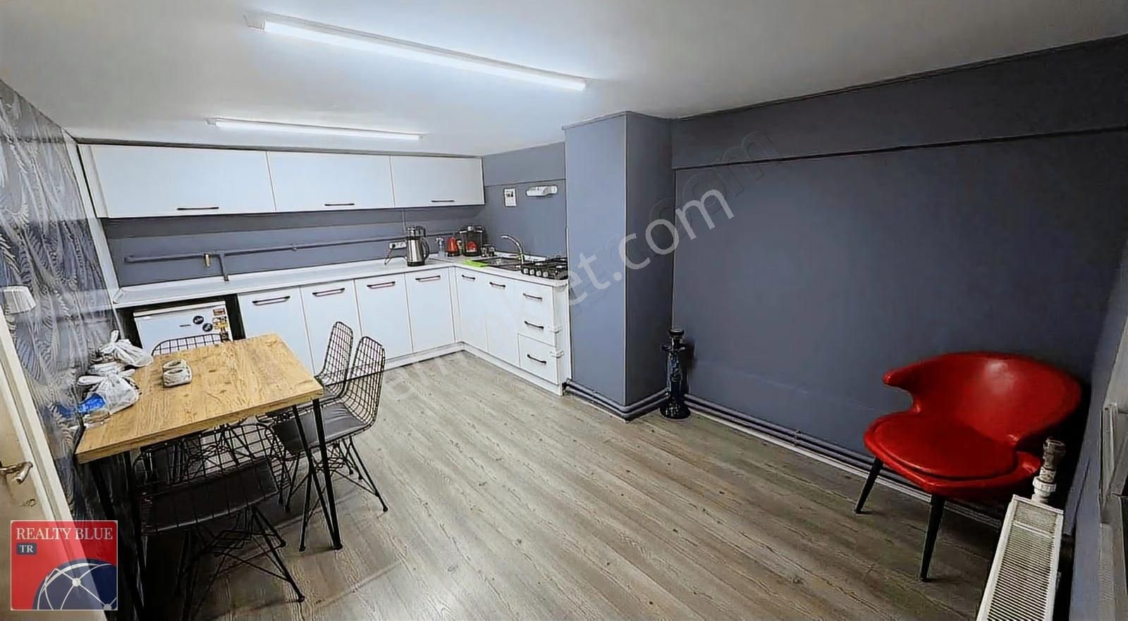 İçerenköyde Net 200m2 Kullanım Alanlı Kurulu Oto Galeri - Görsel 4