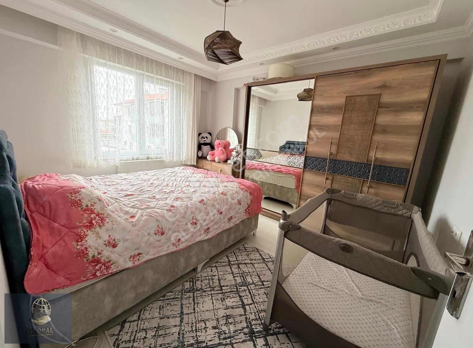 Cumhuriyet Parkı Civarı Arakat Ön Cephe 2+1 !! - Görsel 4