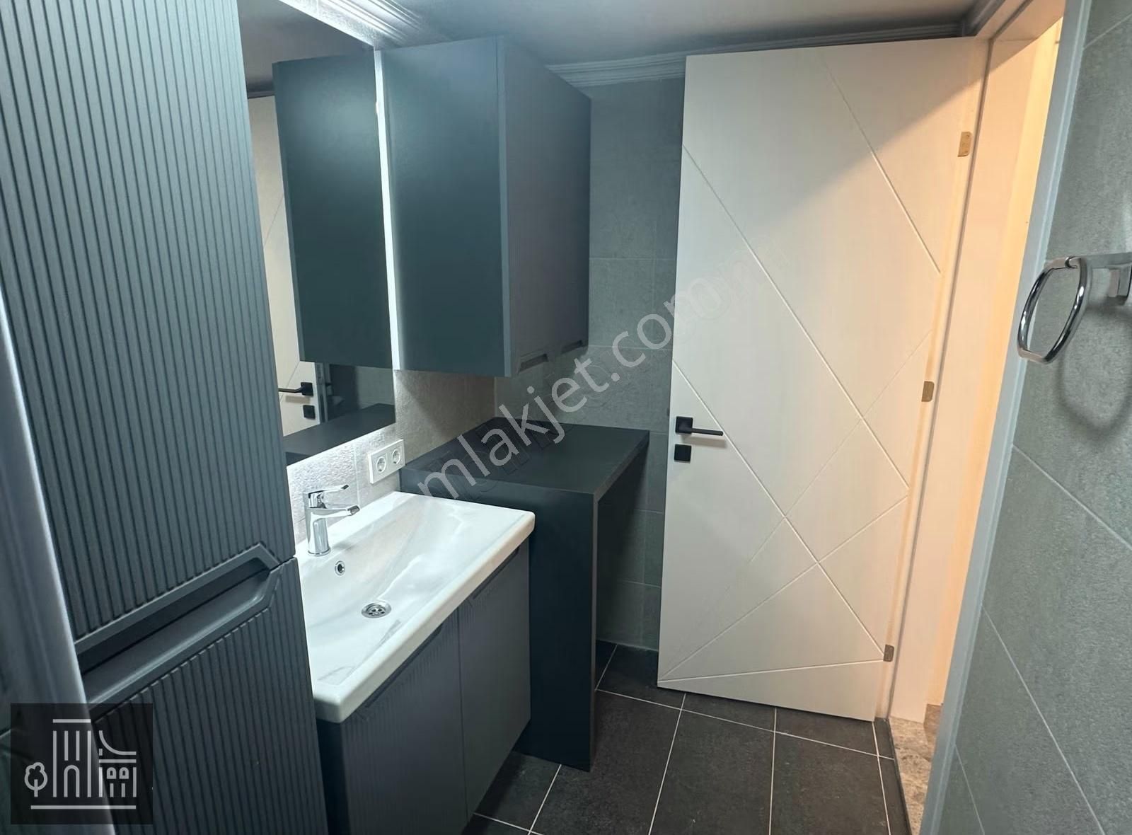 Hatay Metro Cadde İki Bina Mesafede 3+1 130m2 2.kat Arakat Daire - Görsel 20