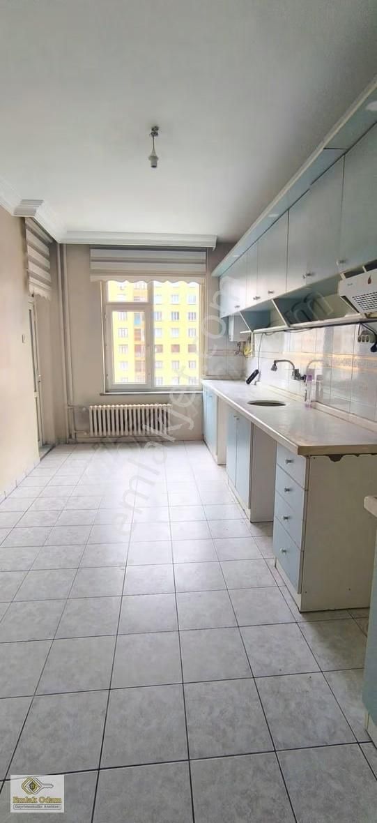 Emlak Odam'dan Nişantaşı Mah. 3+1 Ara Kat Geniş Satılık Daire - Görsel 12