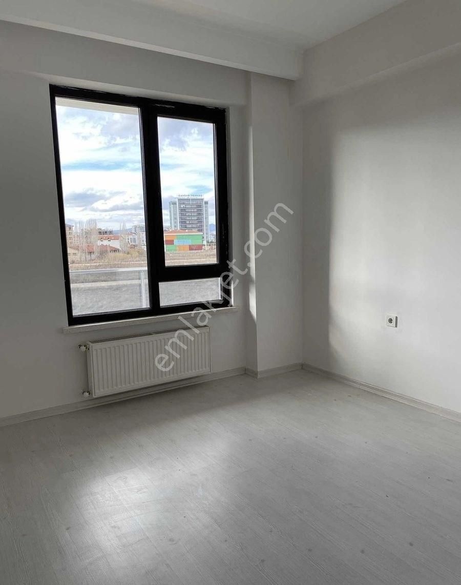 Selçuklu Mahallesin Kavasoğlu Konaklarında Kiralık Lüks Daire - Görsel 5