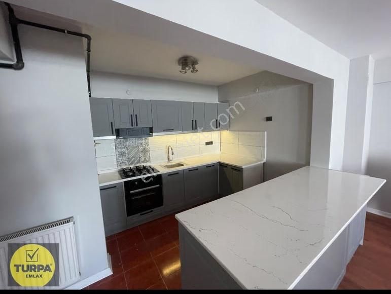 N.salih İşgören Lisesi Yanı Arakat 3+1