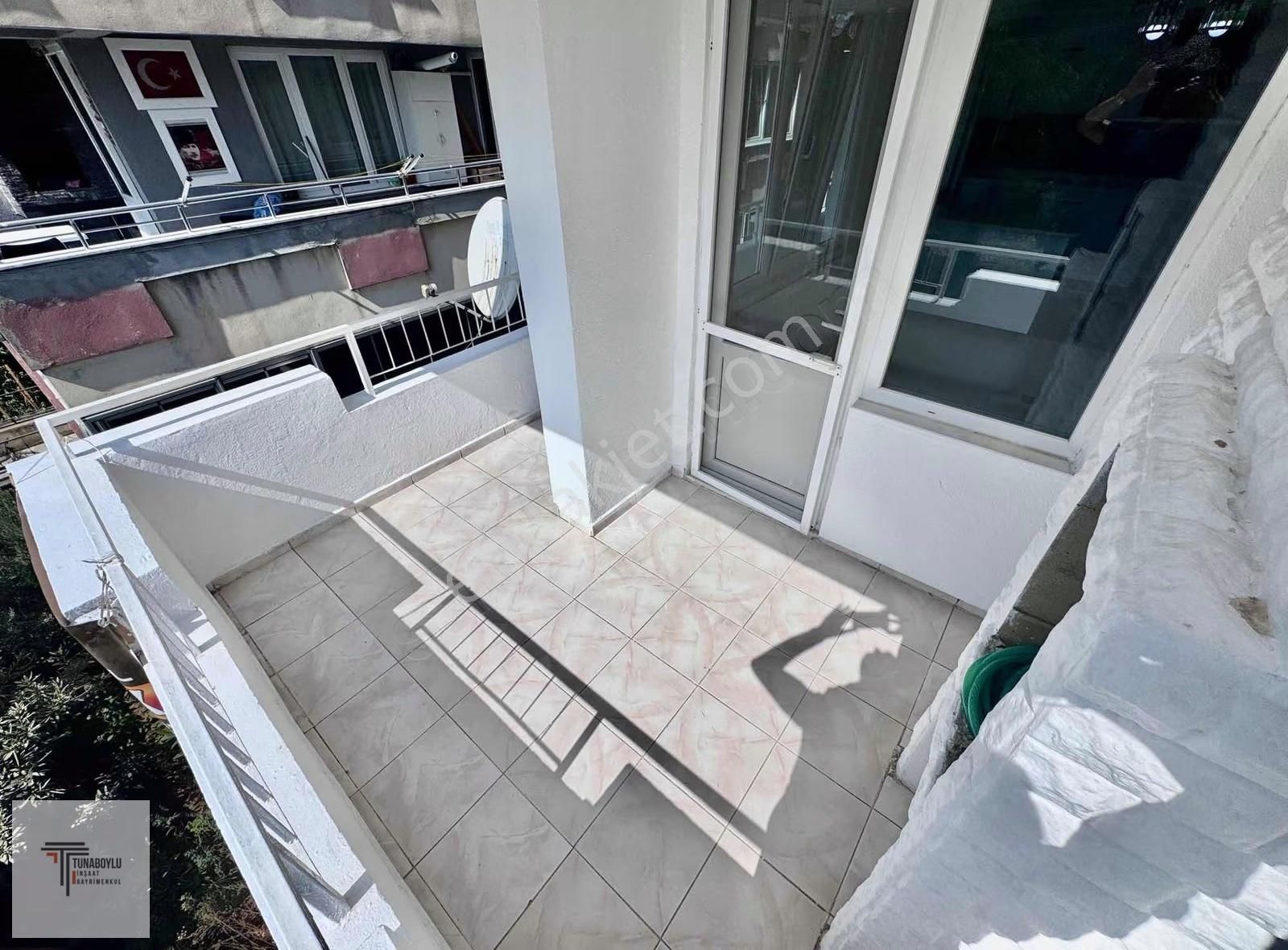 ▒tunaboyludan Çay Manzaralı Ön Cephe Ara Kat Geniş Lüks 3+1daire - Görsel 16