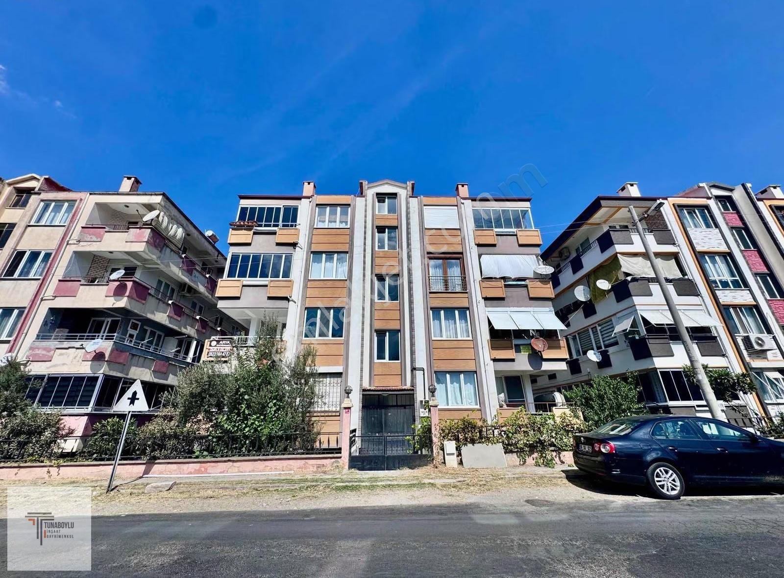▒tunaboyludan Çay Manzaralı Ön Cephe Ara Kat Geniş Lüks 3+1daire - Görsel 29