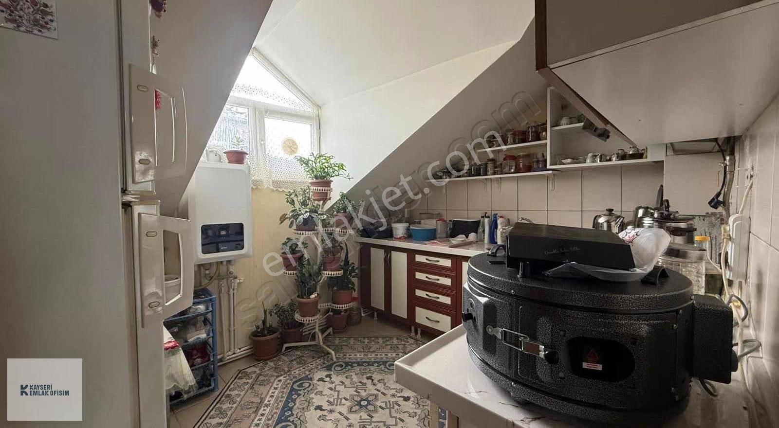 Selçuklu Mahallesi 4 Ayrı Bağımsız Bölüm Komple Satılık Bina - Görsel 30