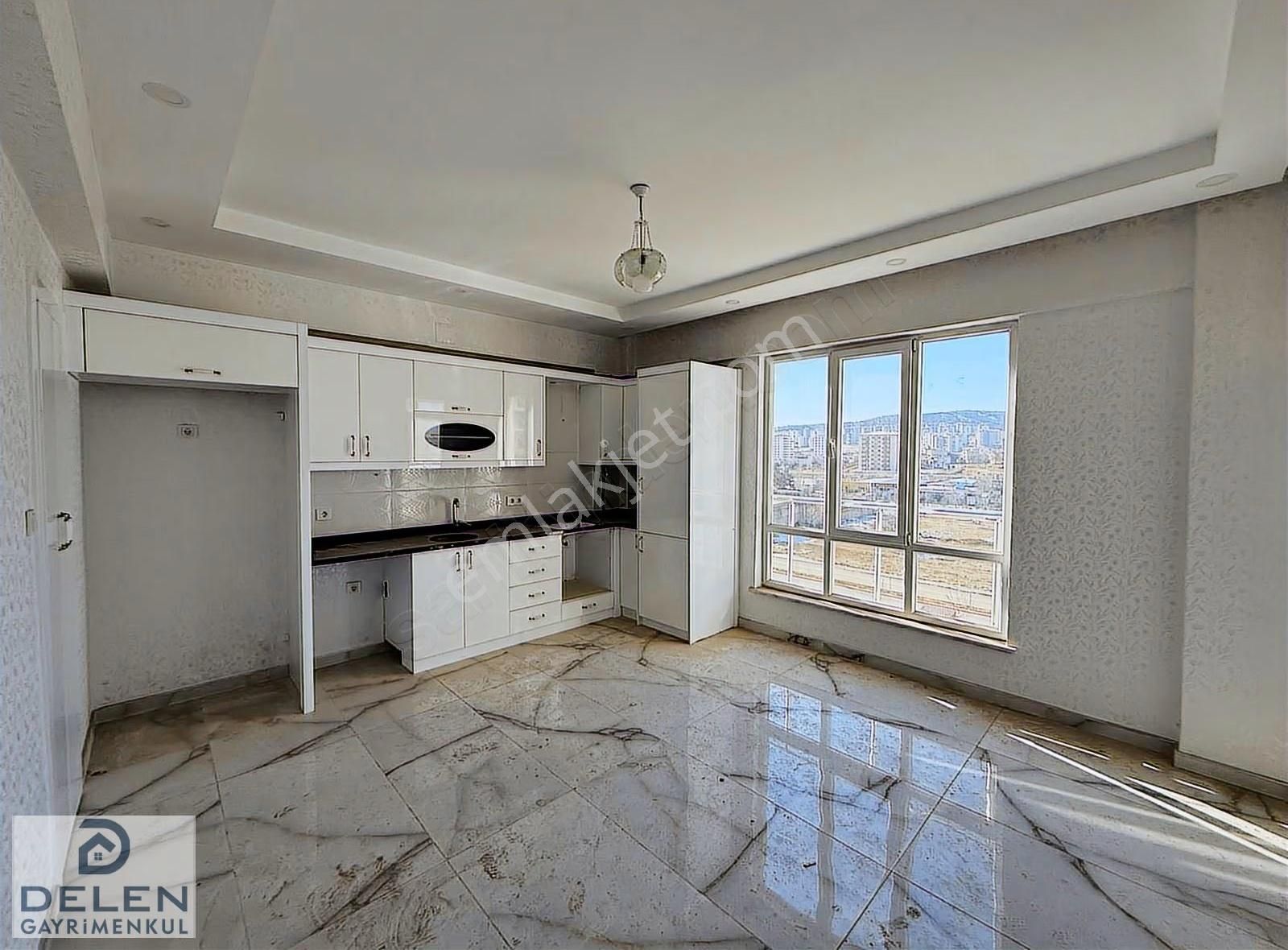 Delen Gayrimenkul'den Alparslan'da 3+1 Ara Kat Satılık Daire