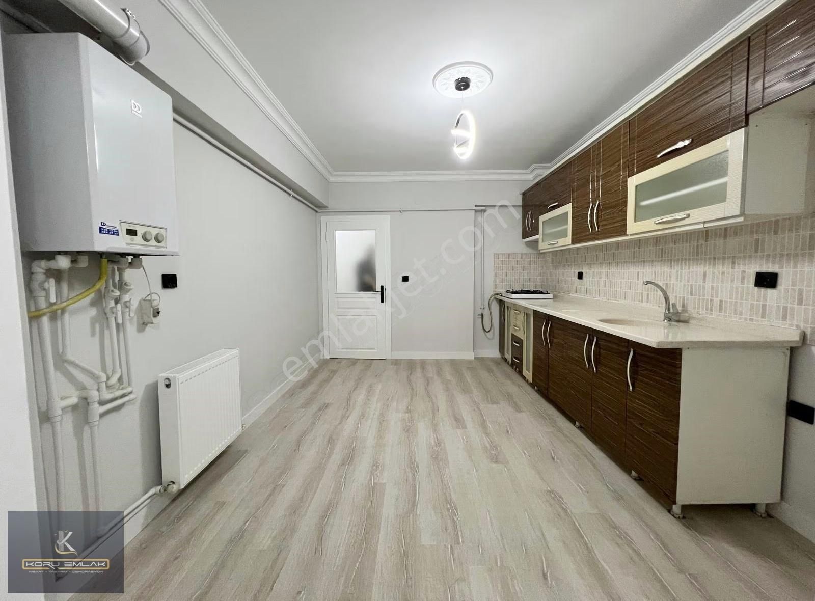 Ufuktepe'de Ultra Lüks Yapılı Geniş Metrajlı Asansörlü 3+1 Daire - Görsel 24