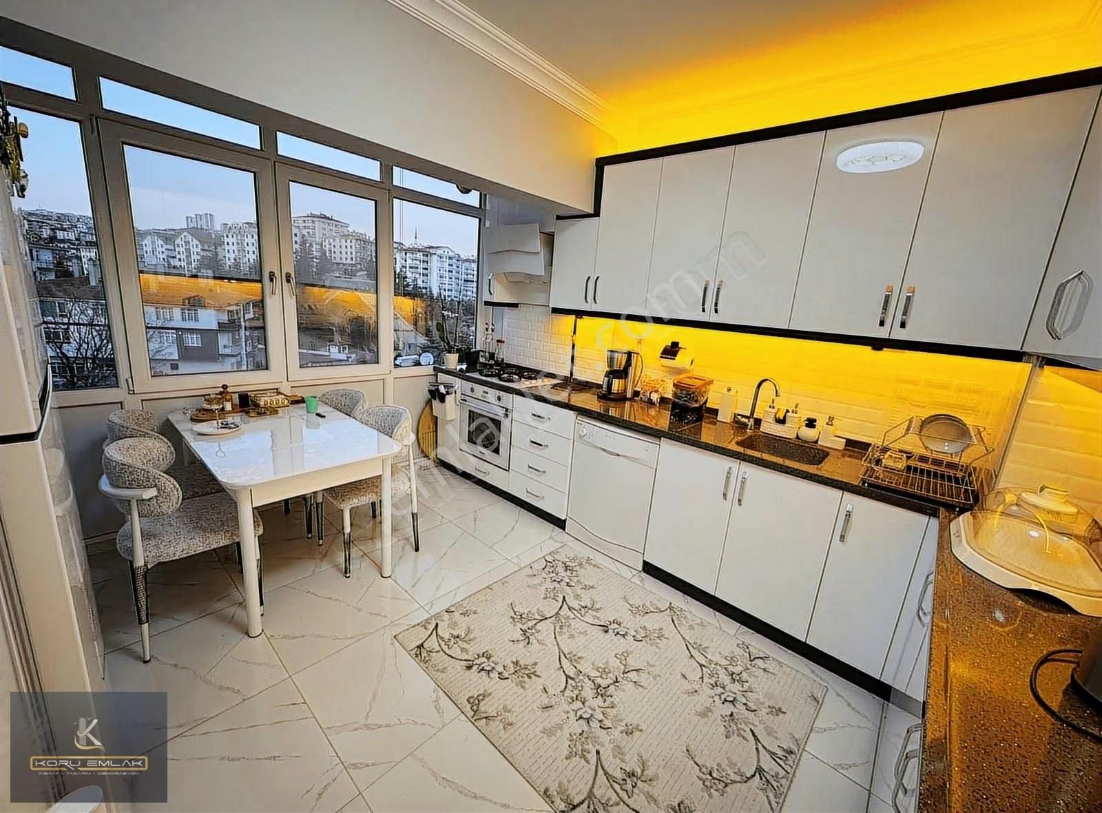 Aşağı Eğlence'de Ultra Lüks Yapılı Manzaralı Katta 3+1 Daire