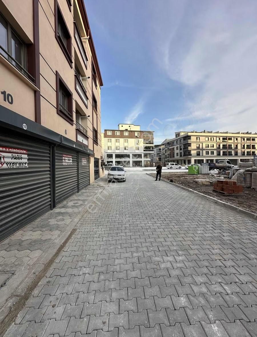 Emrah Emlaktan Reşatbey Mahallesinde Satılık Sıfır Daire - Görsel 26