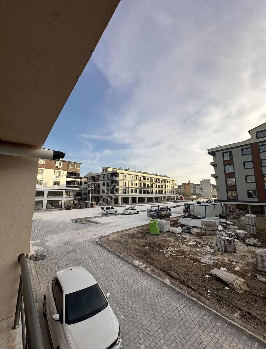 Emrah Emlaktan Reşatbey Mahallesinde Satılık Sıfır Daire - Görsel 8