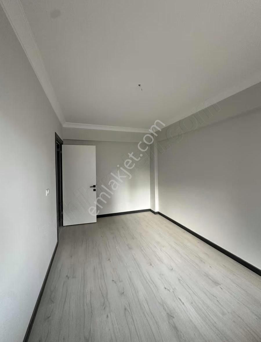 Emrah Emlaktan Reşatbey Mahallesinde Satılık Sıfır Daire - Görsel 11