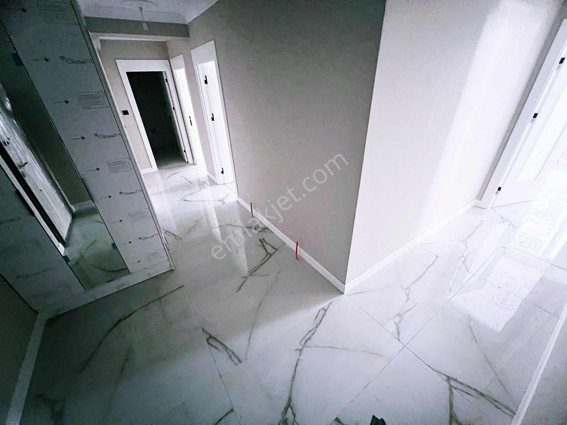 Cihandan Şehitkubilay Da Estergon Cadde Yakını Satlık Sıfır 2+1 - Görsel 22