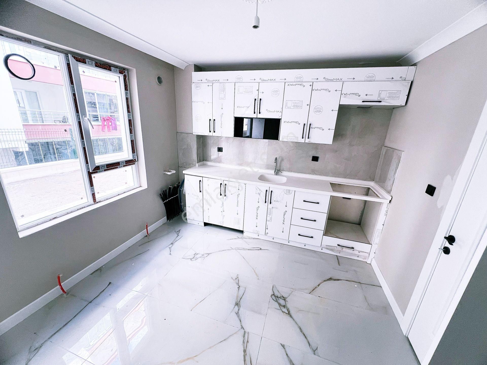 Cihandan Şehitkubilay Da Estergon Cadde Yakını Satlık Sıfır 2+1 - Görsel 7