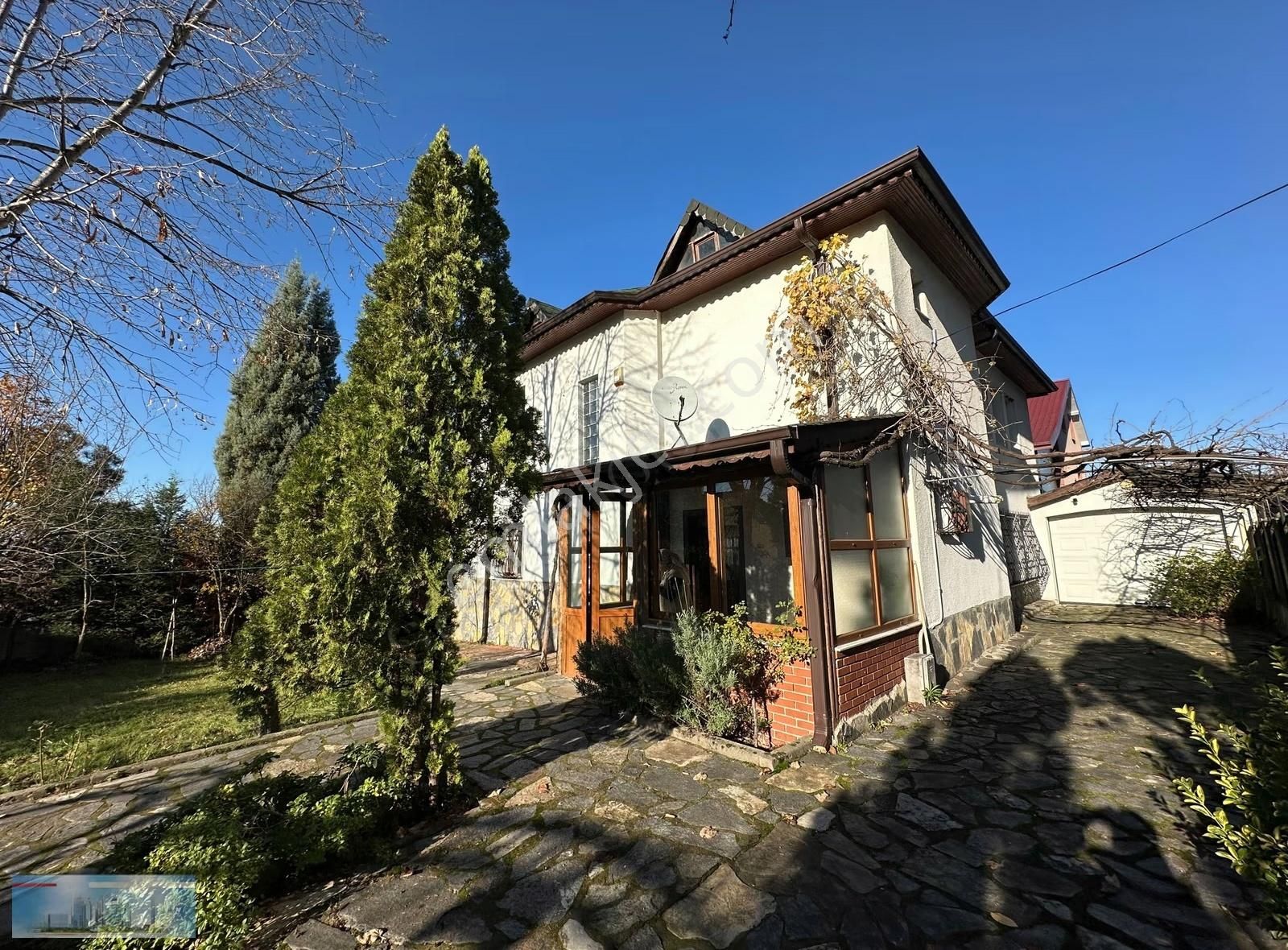 Kartepe Şirinsulhiyede Kapalı Garajlı / Teraslı Müstakil Villa