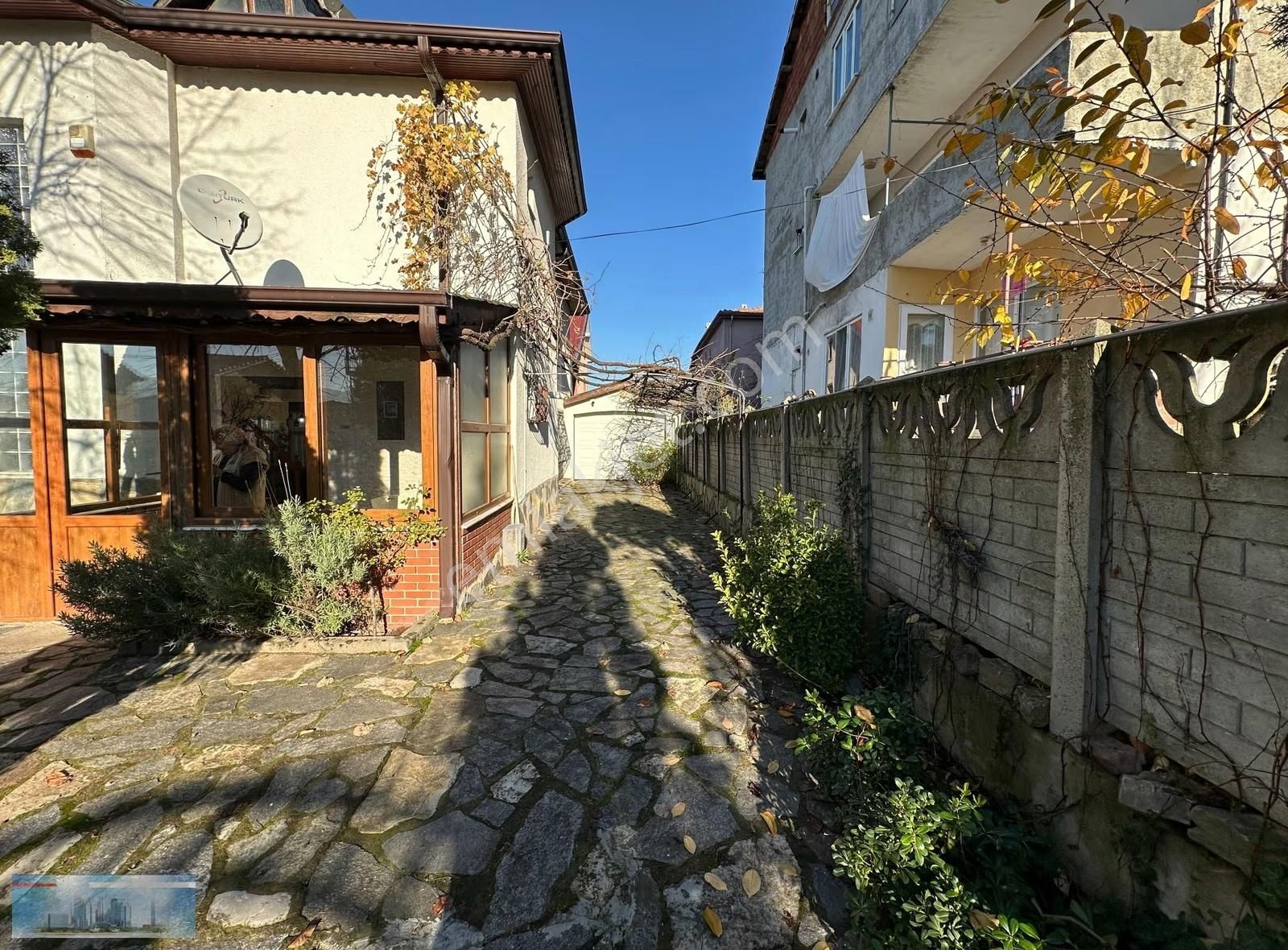 Kartepe Şirinsulhiyede Kapalı Garajlı / Teraslı Müstakil Villa - Görsel 17