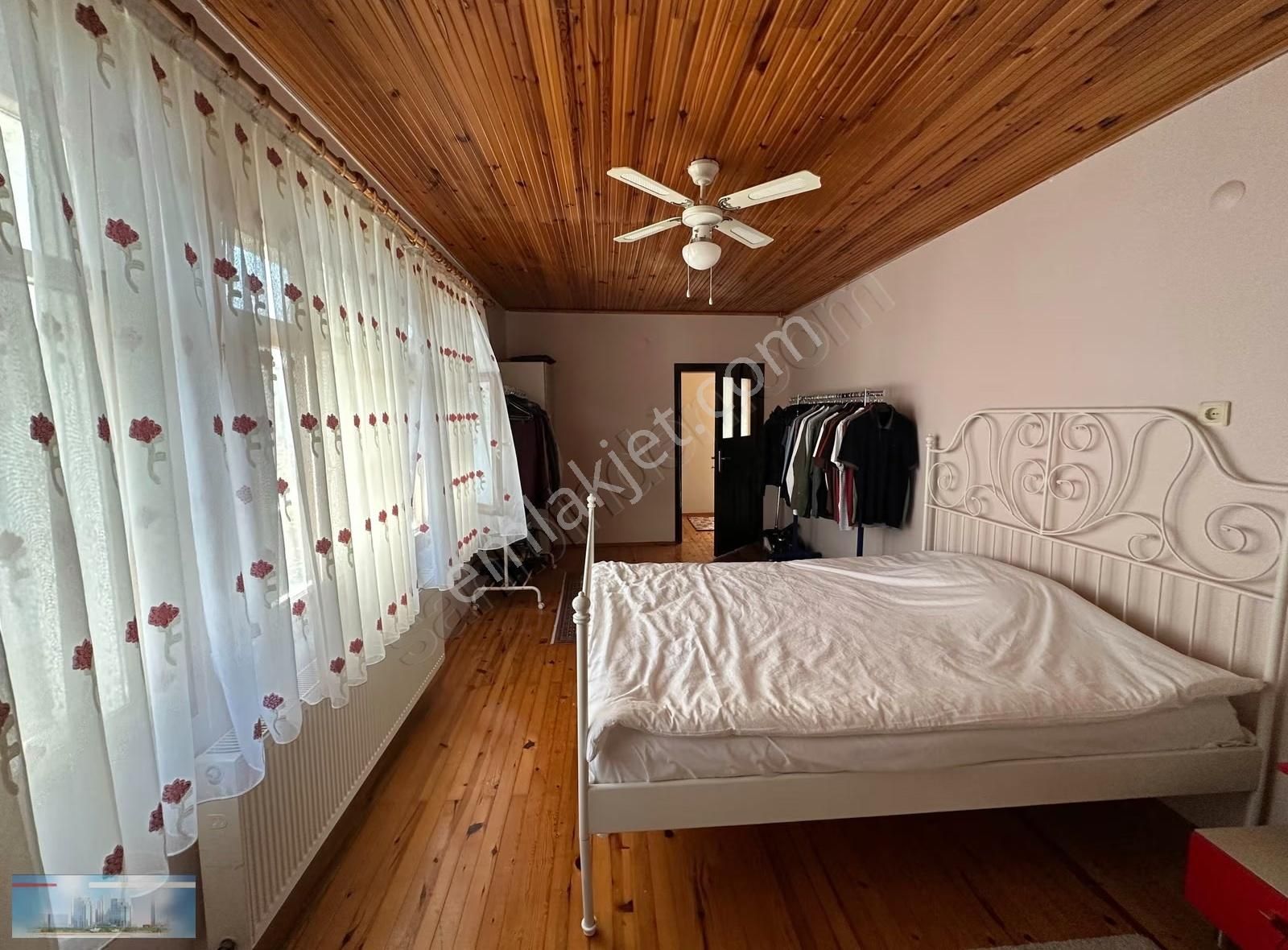 Kartepe Şirinsulhiyede Kapalı Garajlı / Teraslı Müstakil Villa - Görsel 15