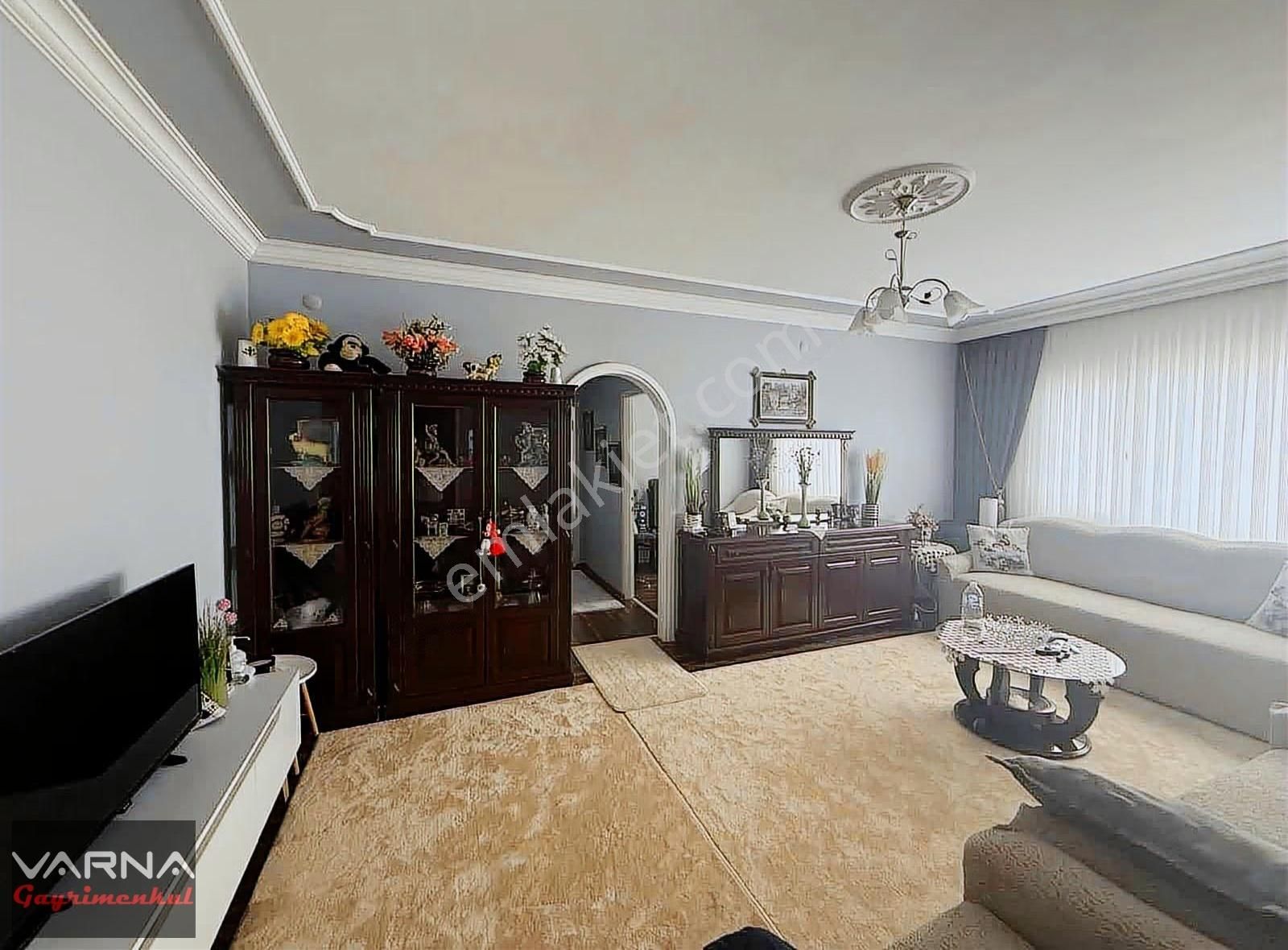 Menderes Görece Kiralık Full Eşyalı 2+1 80 M2 Daire