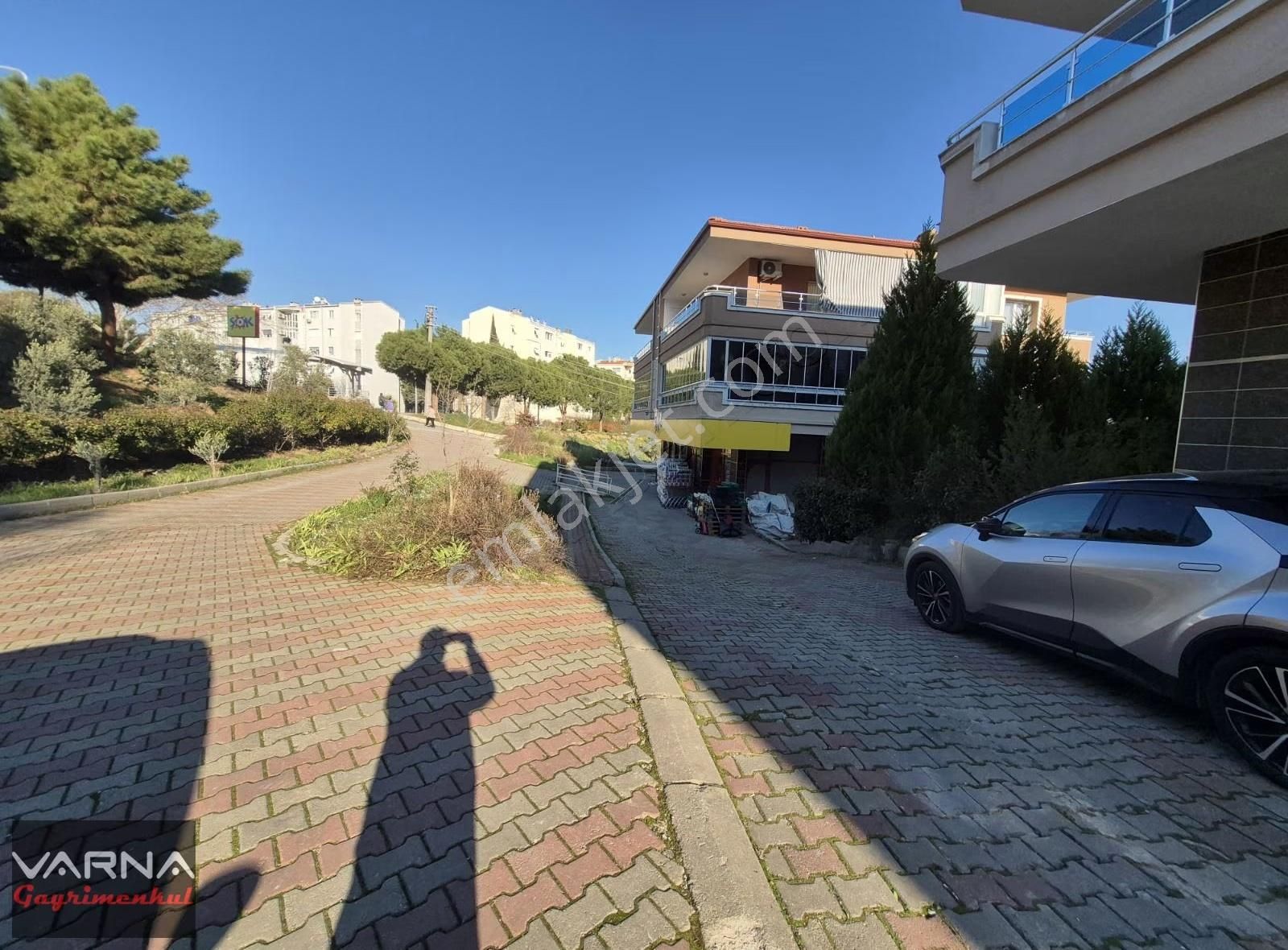 Menderes Görece Merkezi Konumda Yatırımlık Dükkan - Görsel 18