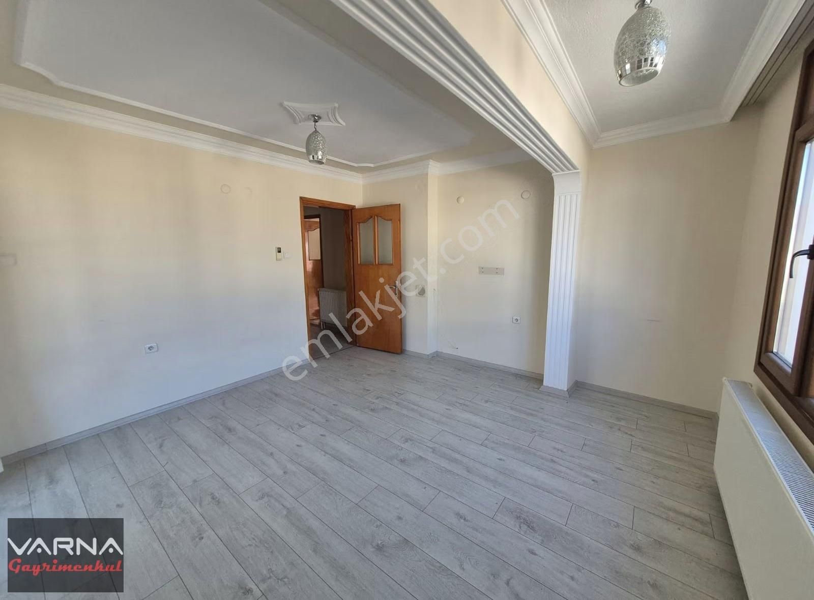 Gaziemir Sarnıç 3+1 Doğalgazlı Klimali Ferah Geniş Daire - Görsel 4