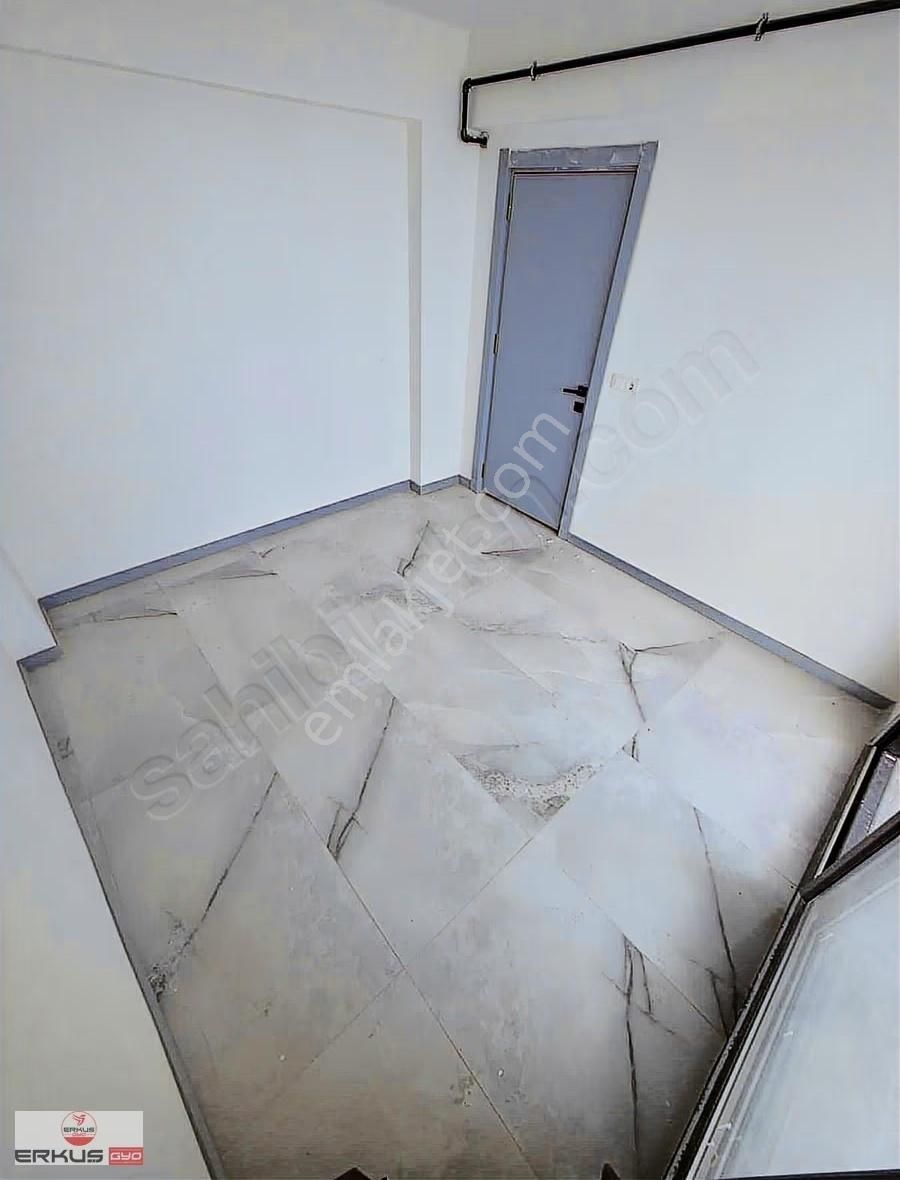 Satılık! Akkonak Lozan Caddesi Yakını 2+1 Suit Boş Apart Daire - Görsel 12