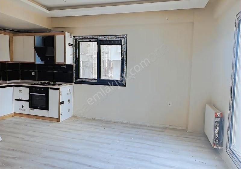 Seyrek'te Satılık Geniş 2+1 Daire!!! - Görsel 9