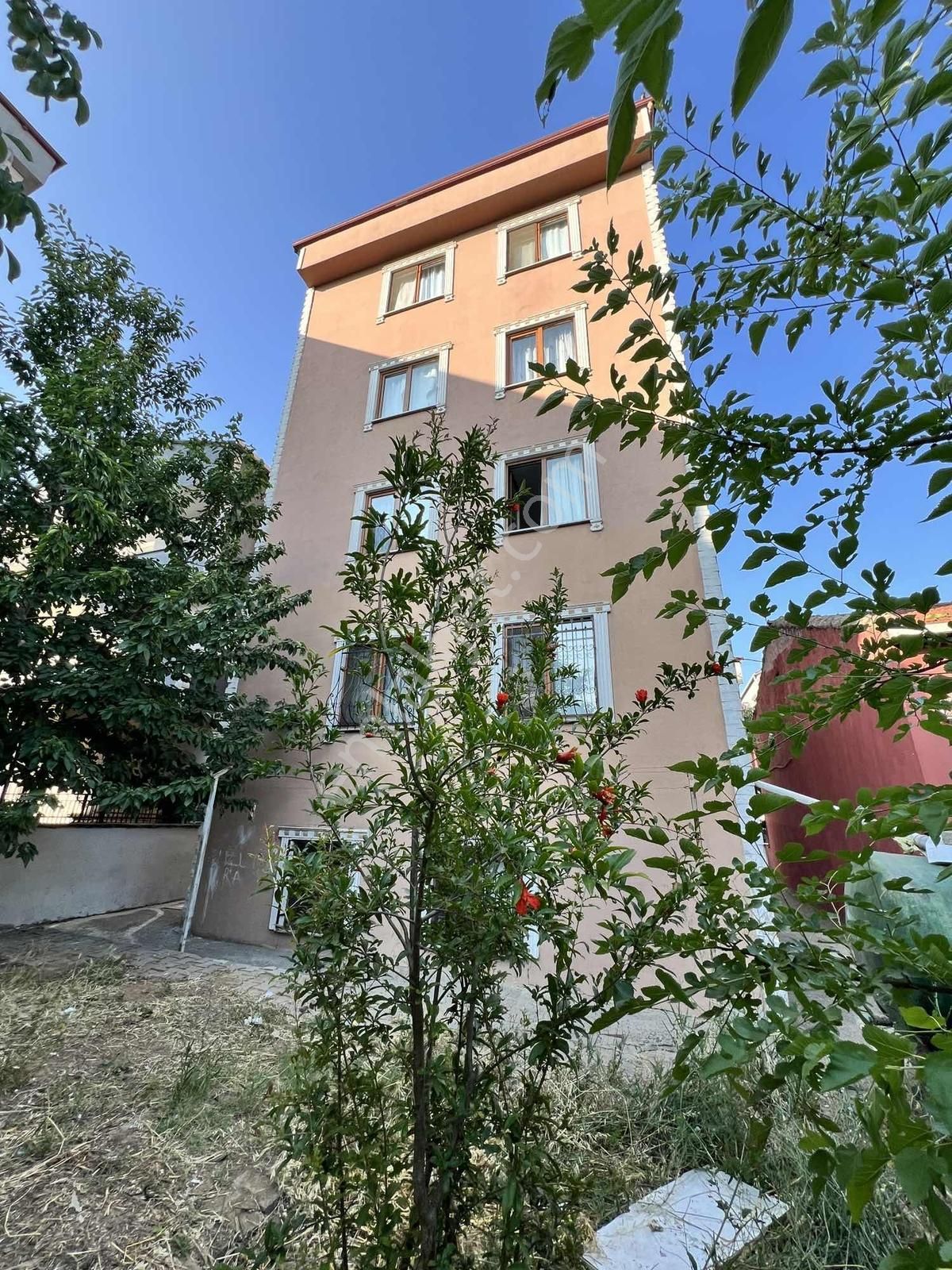 Koru Emlak'tan 2+1 İskanlı Daire Araç Takasına Uygun - Görsel 3