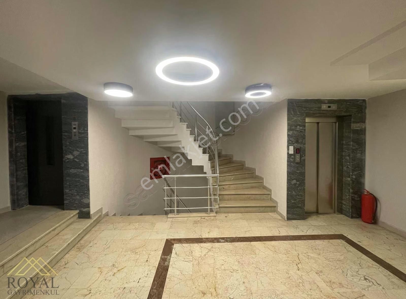 Meydanda Kiralık Ofis - Görsel 3