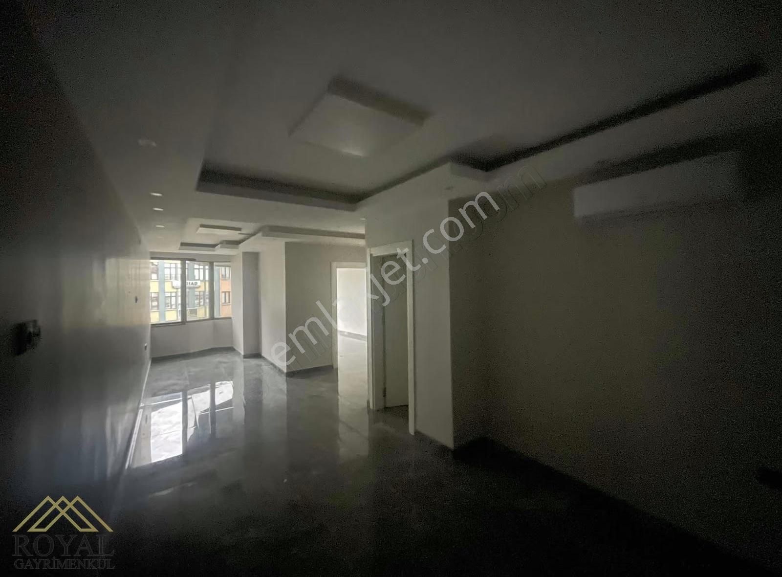 Meydanda Kiralık Ofis - Görsel 9